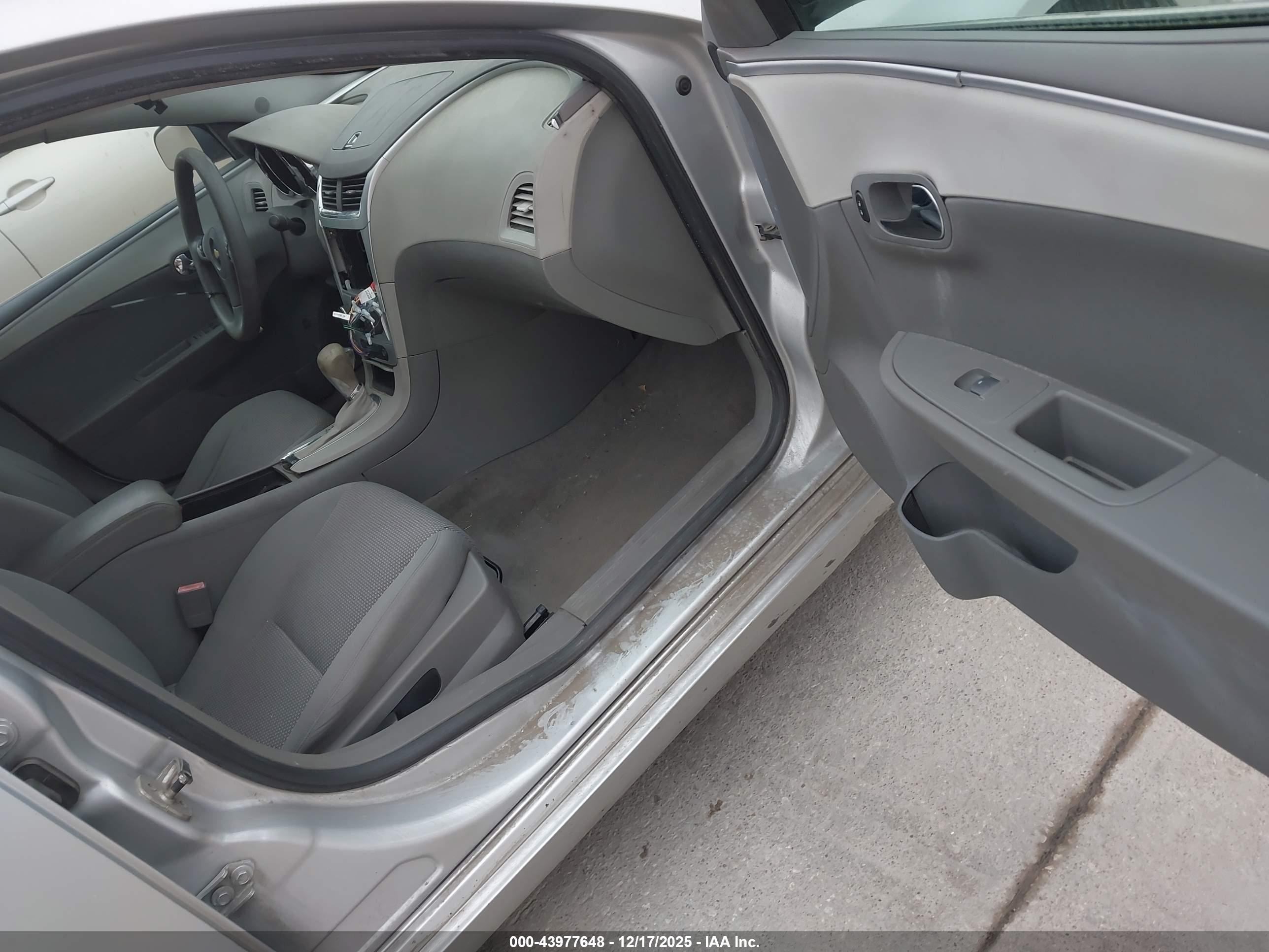 CHEVROLET MALIBU image 5