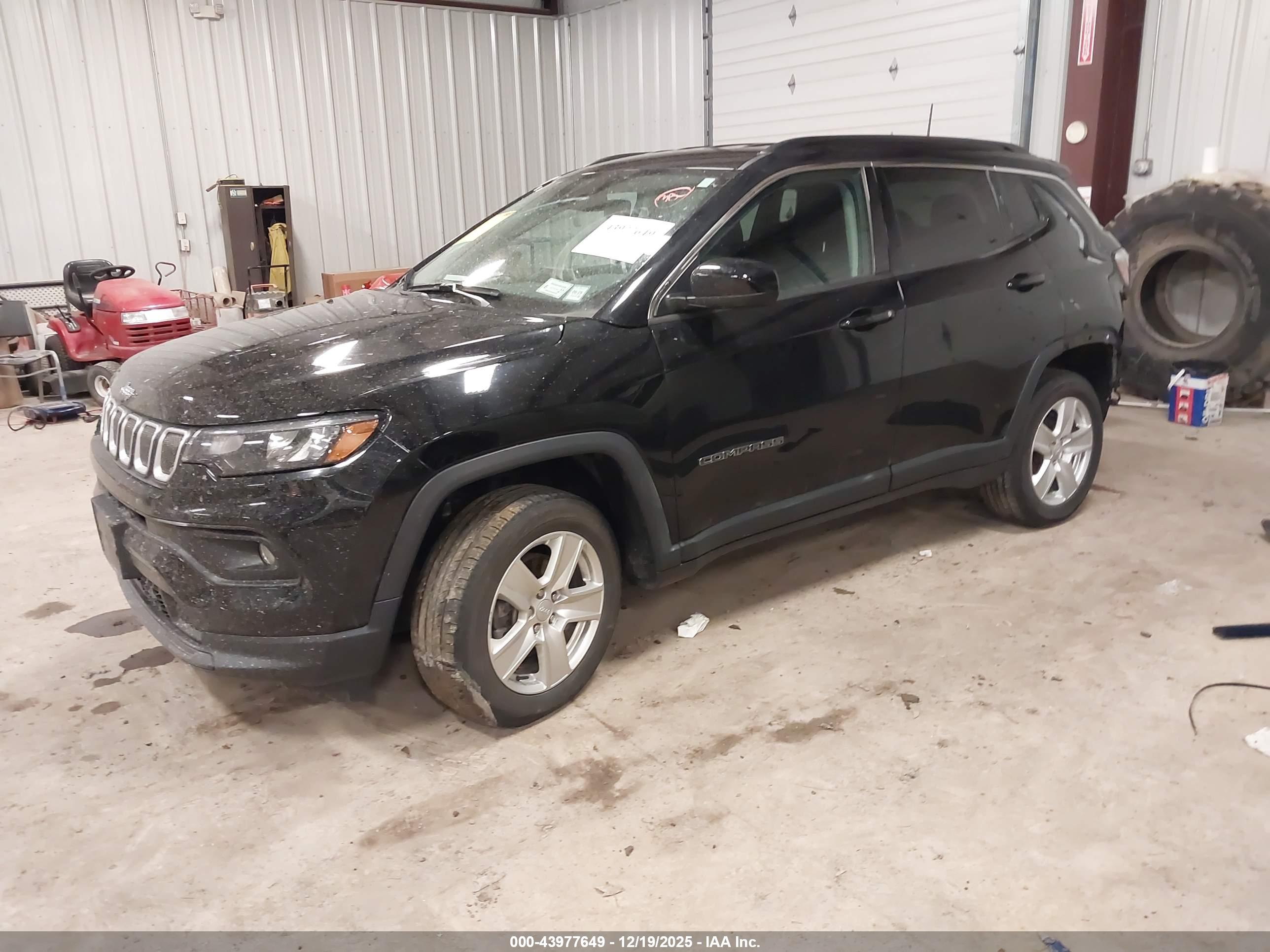 JEEP COMPASS image 2
