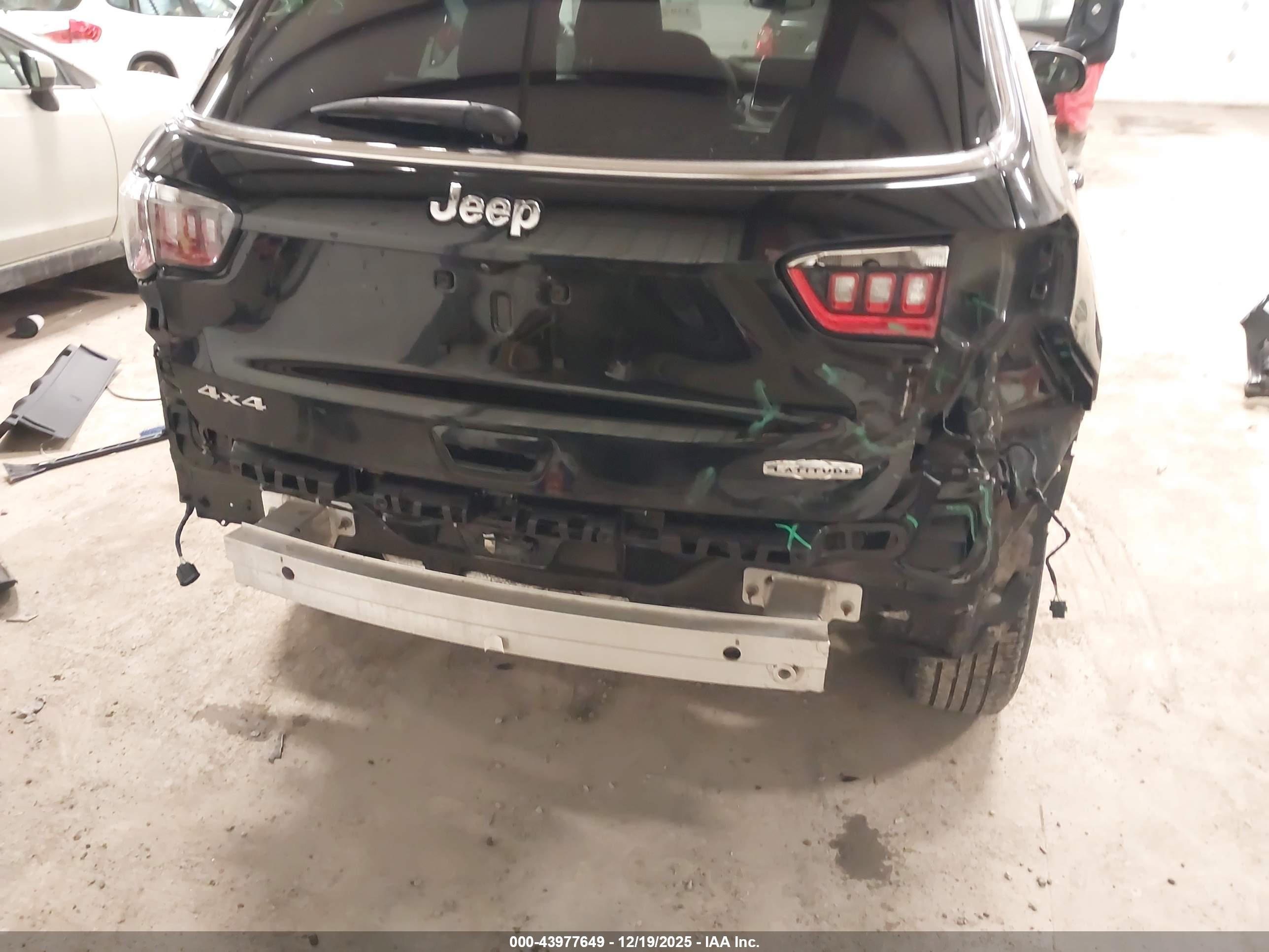 JEEP COMPASS image 6