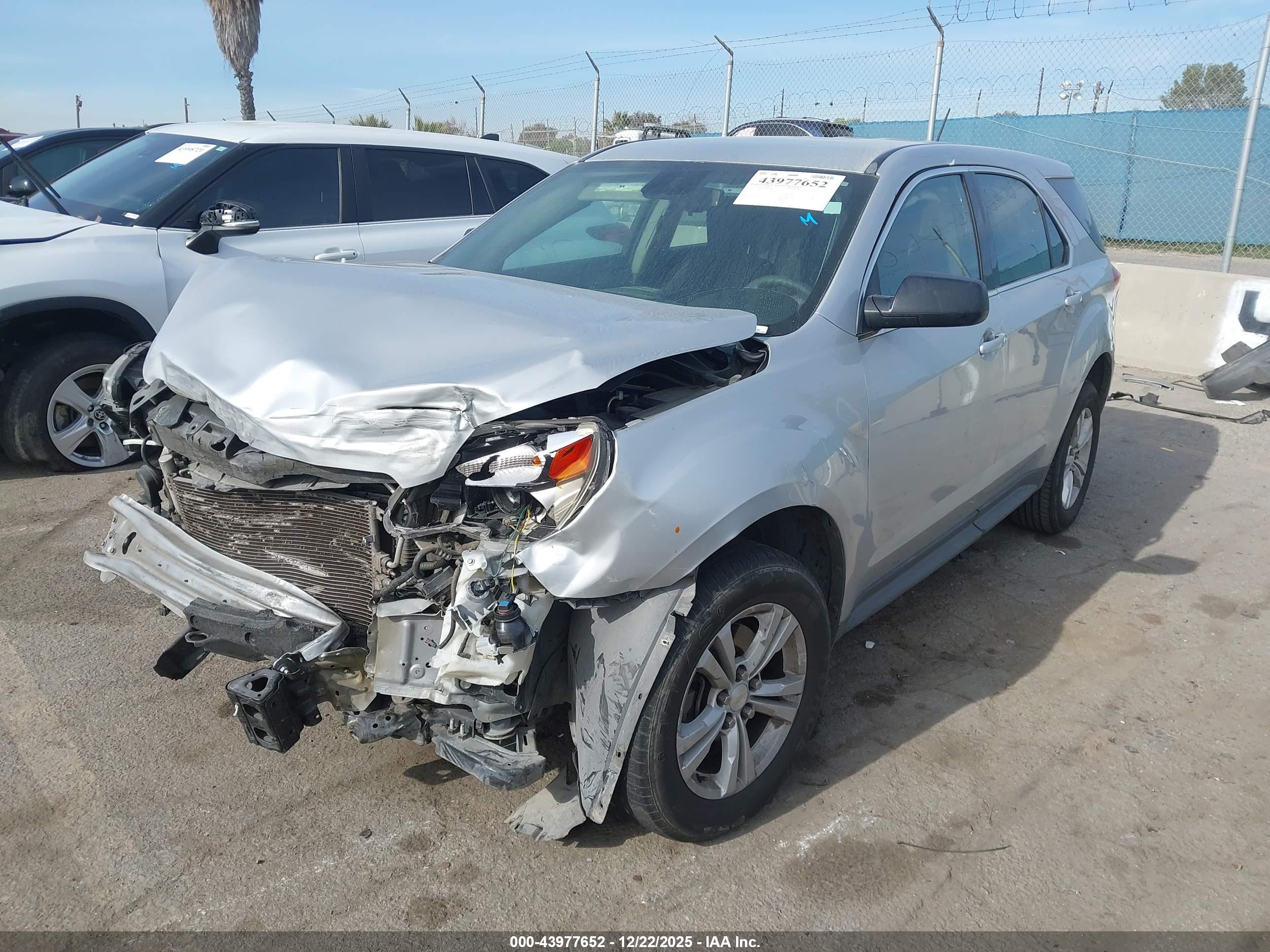 CHEVROLET EQUINOX image 2