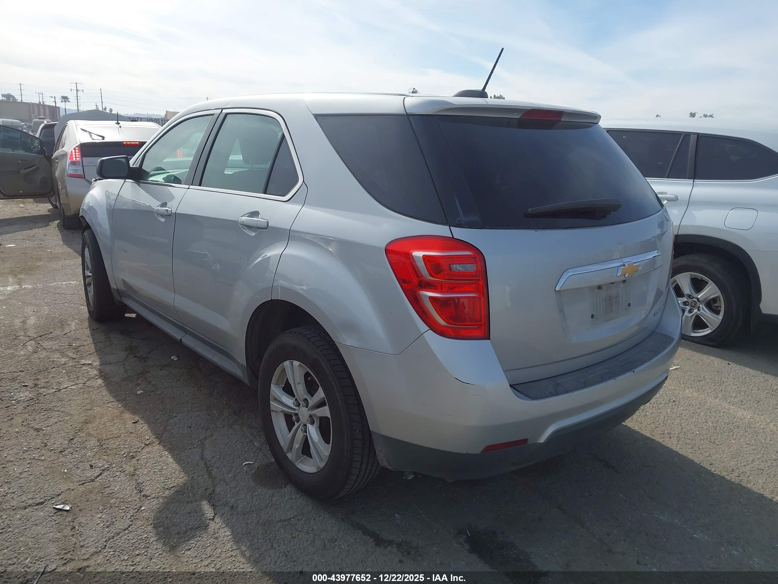CHEVROLET EQUINOX image 3