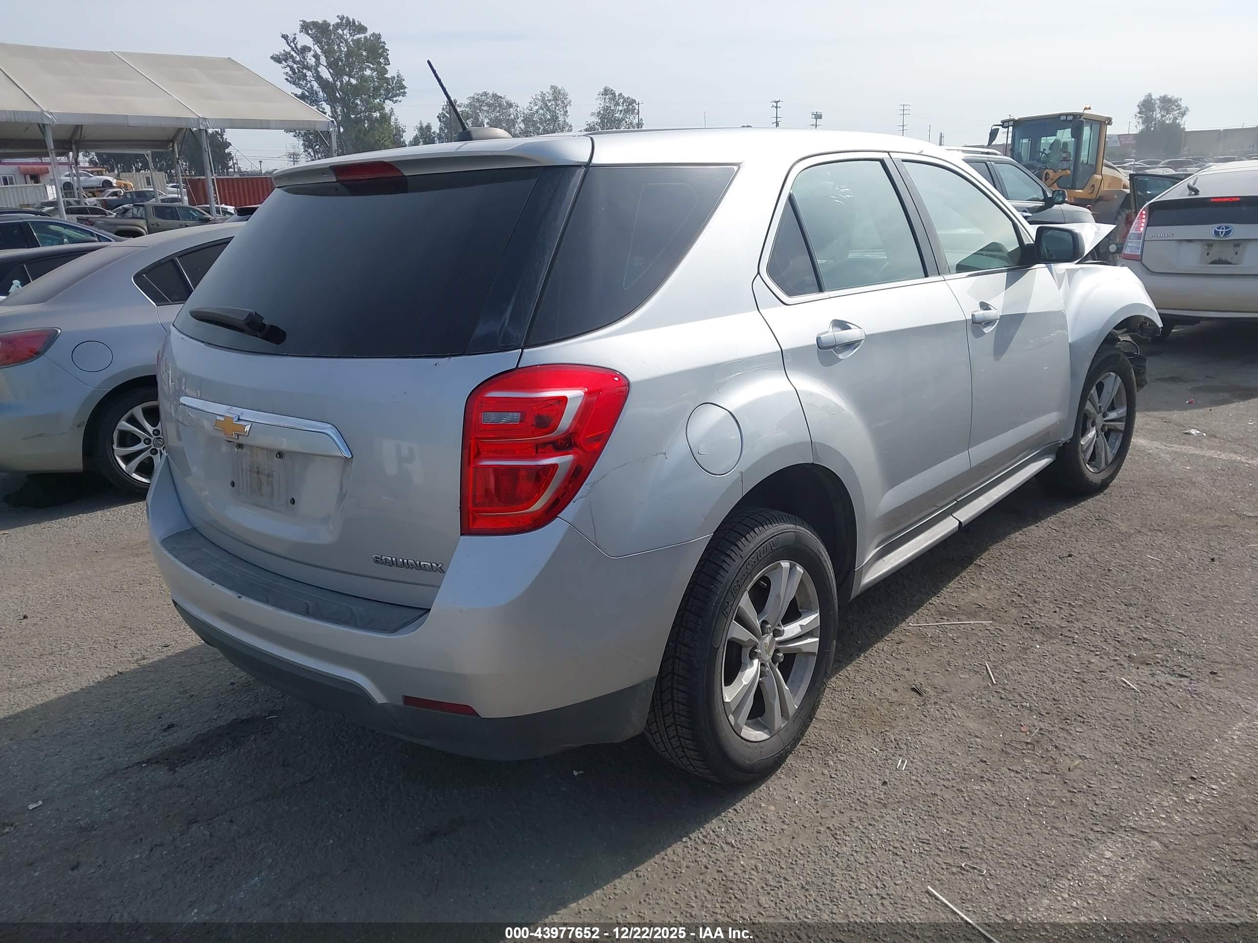 CHEVROLET EQUINOX image 4
