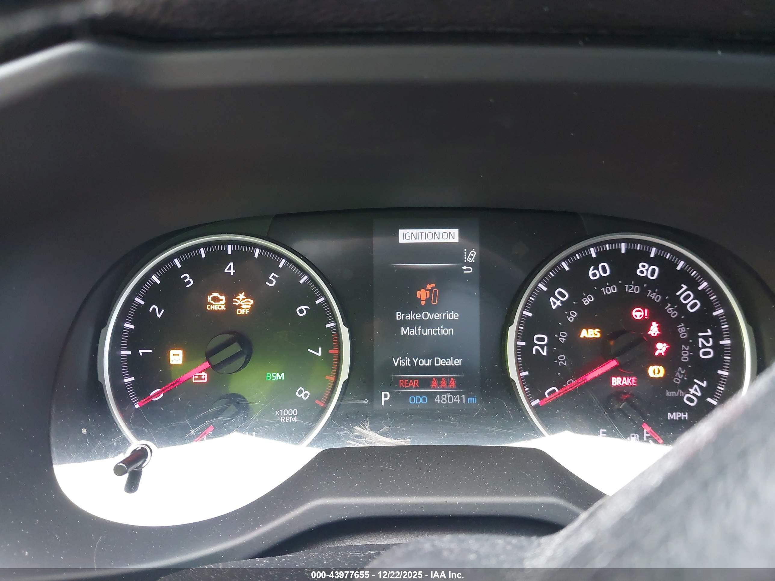 TOYOTA RAV4 image 7