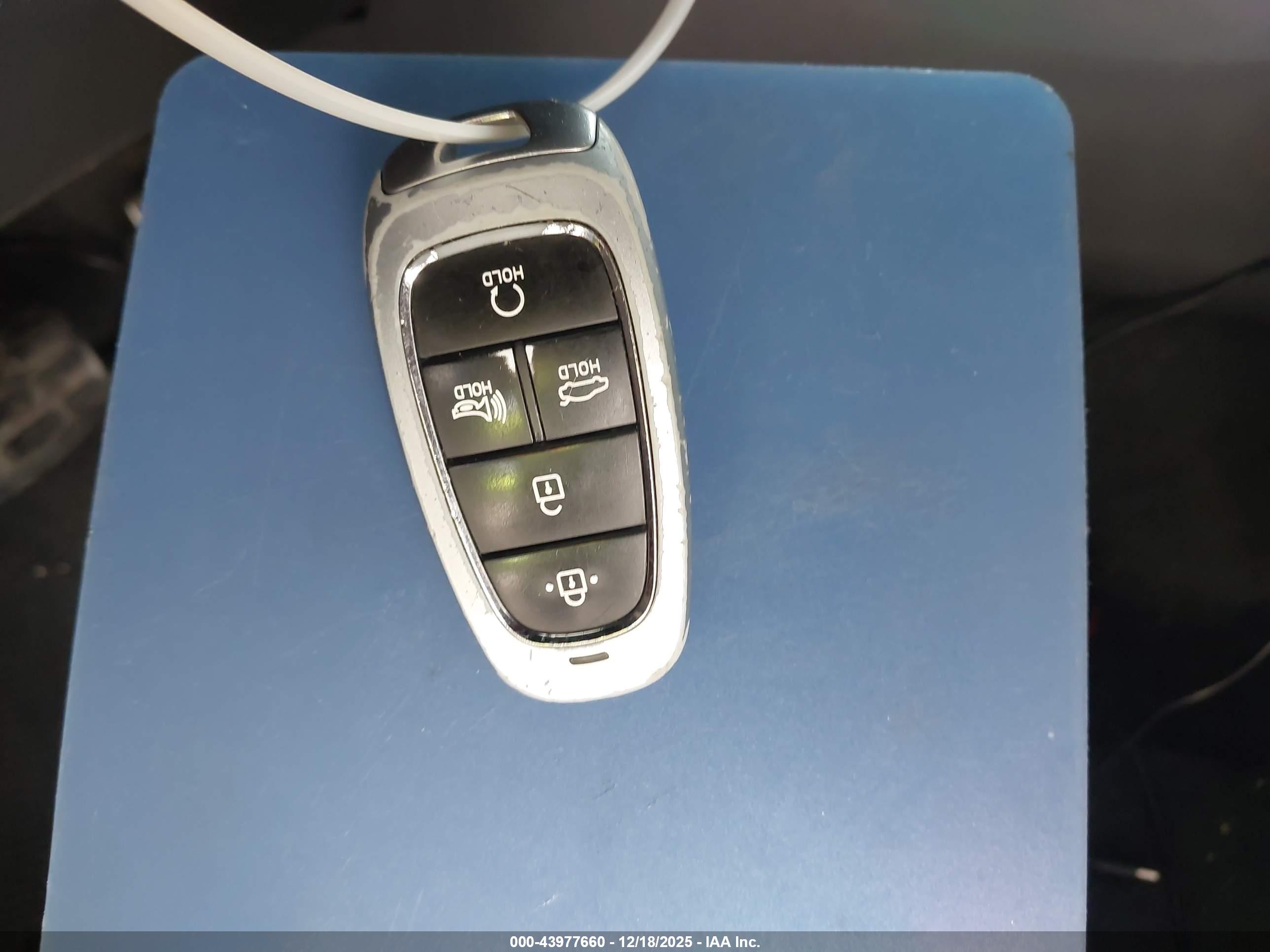 HYUNDAI SONATA image 11