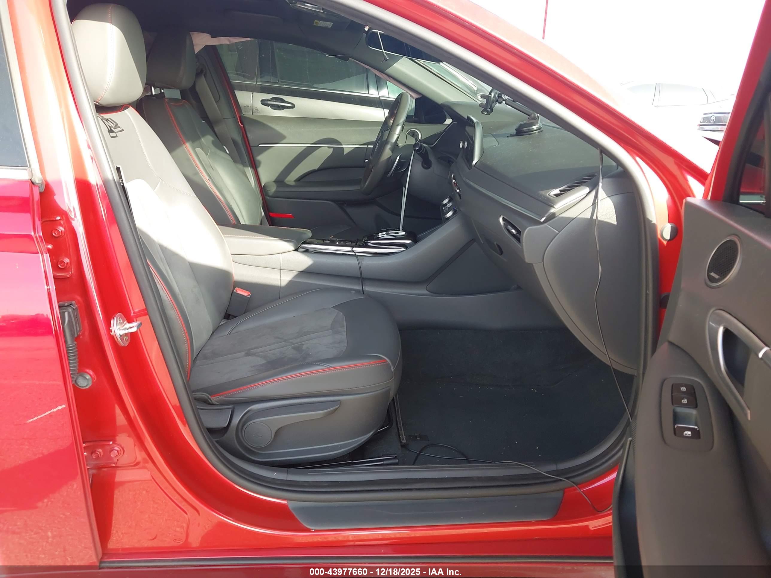 HYUNDAI SONATA image 5