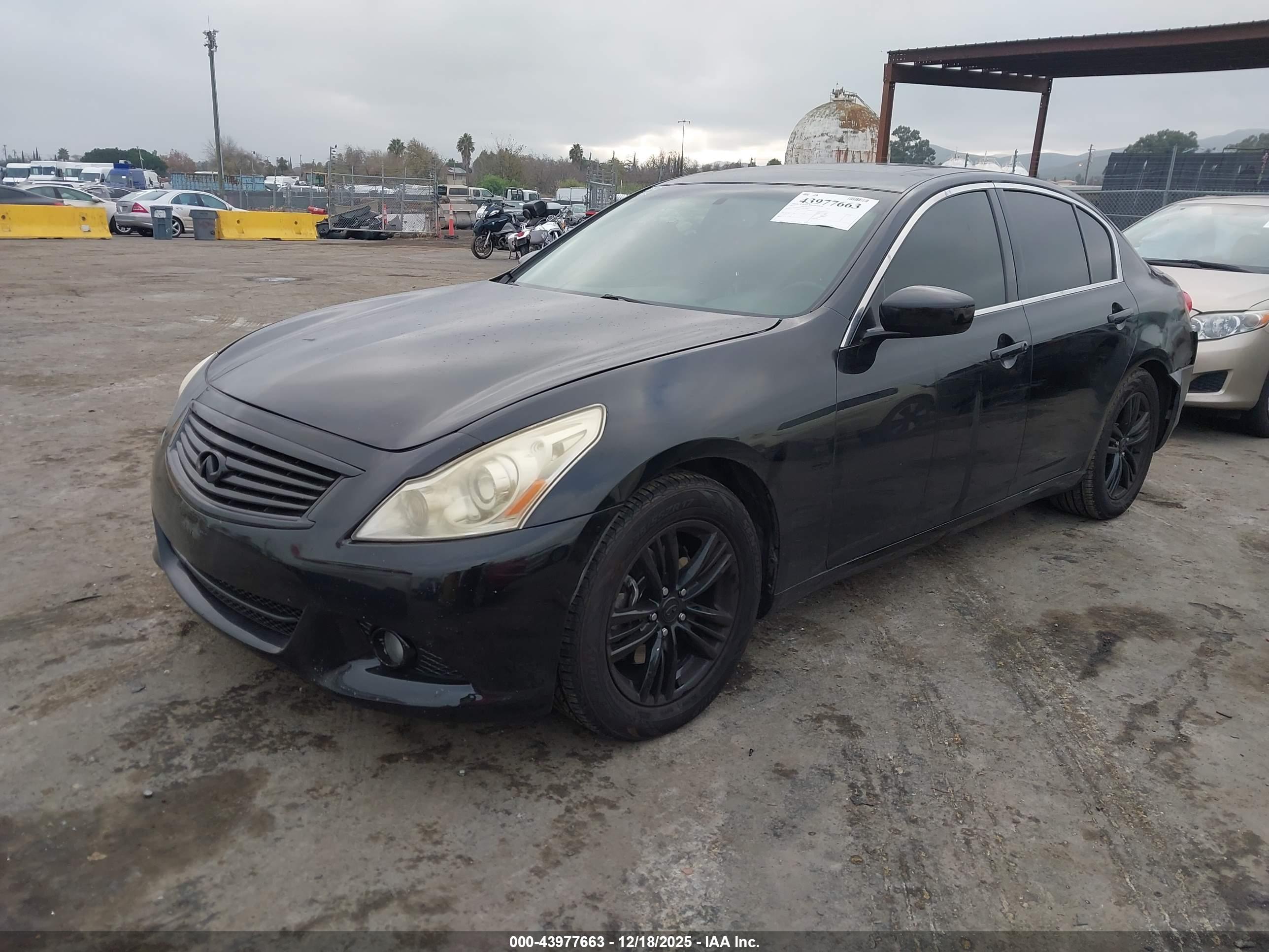 INFINITI G25 image 2