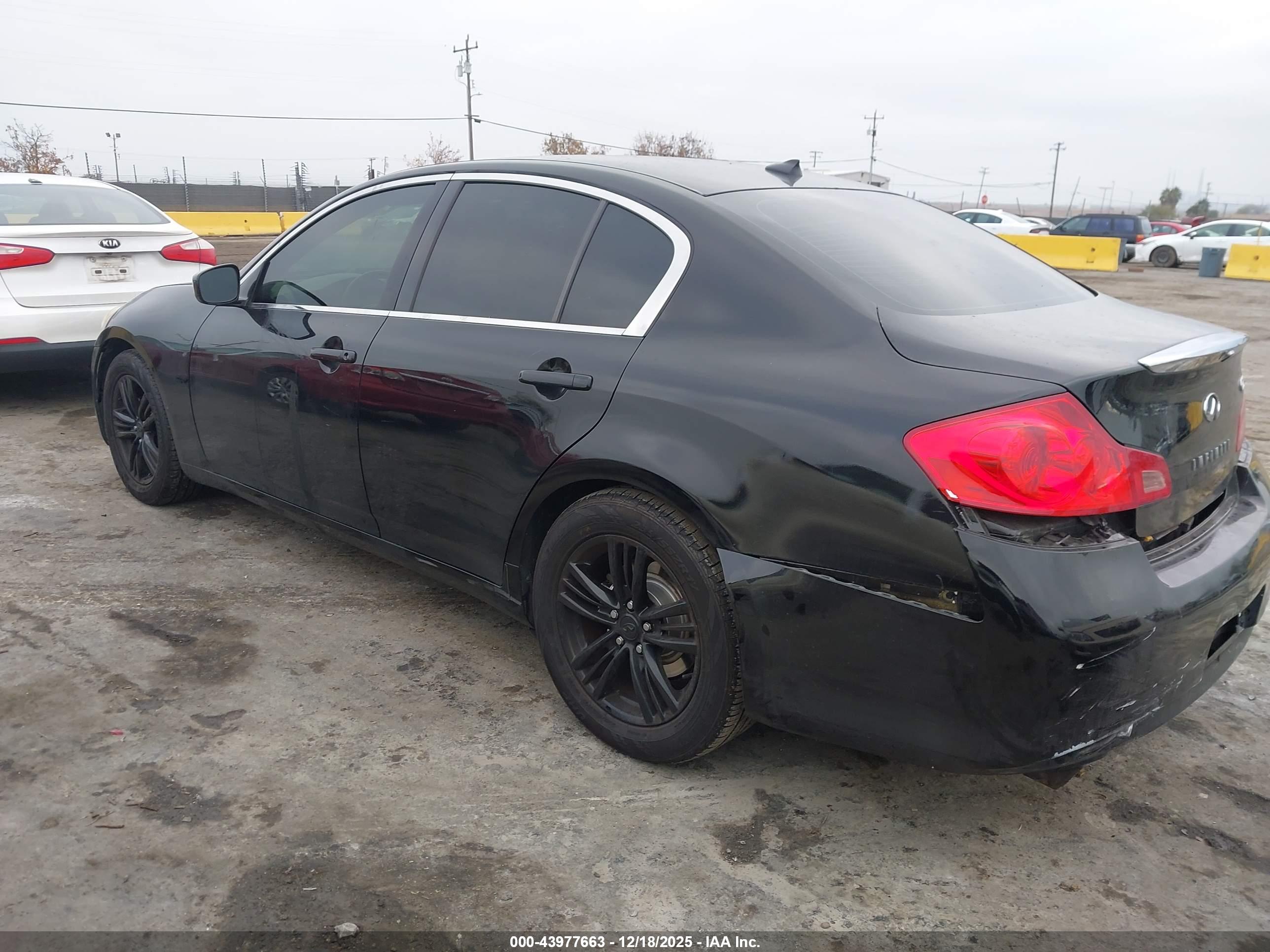 INFINITI G25 image 3