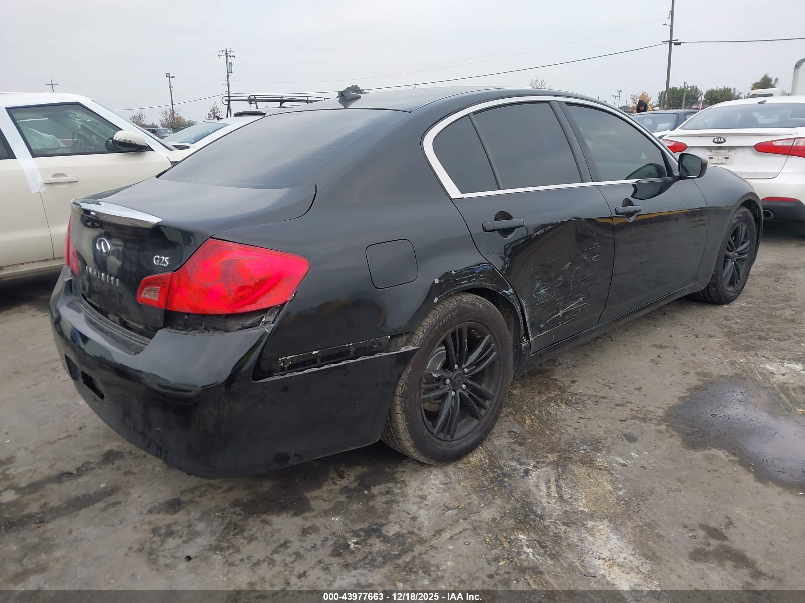 INFINITI G25 image 4