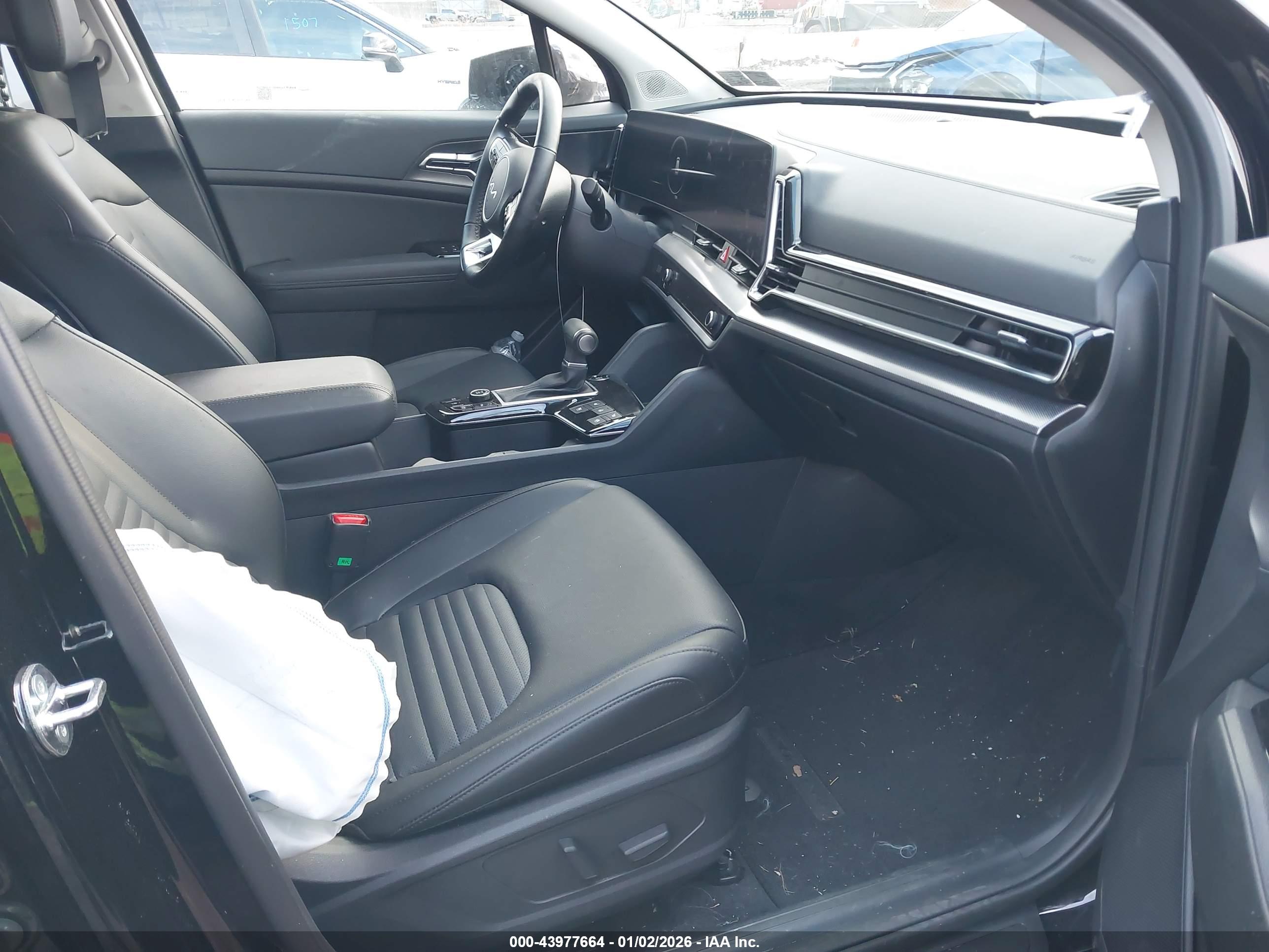 KIA SPORTAGE image 5