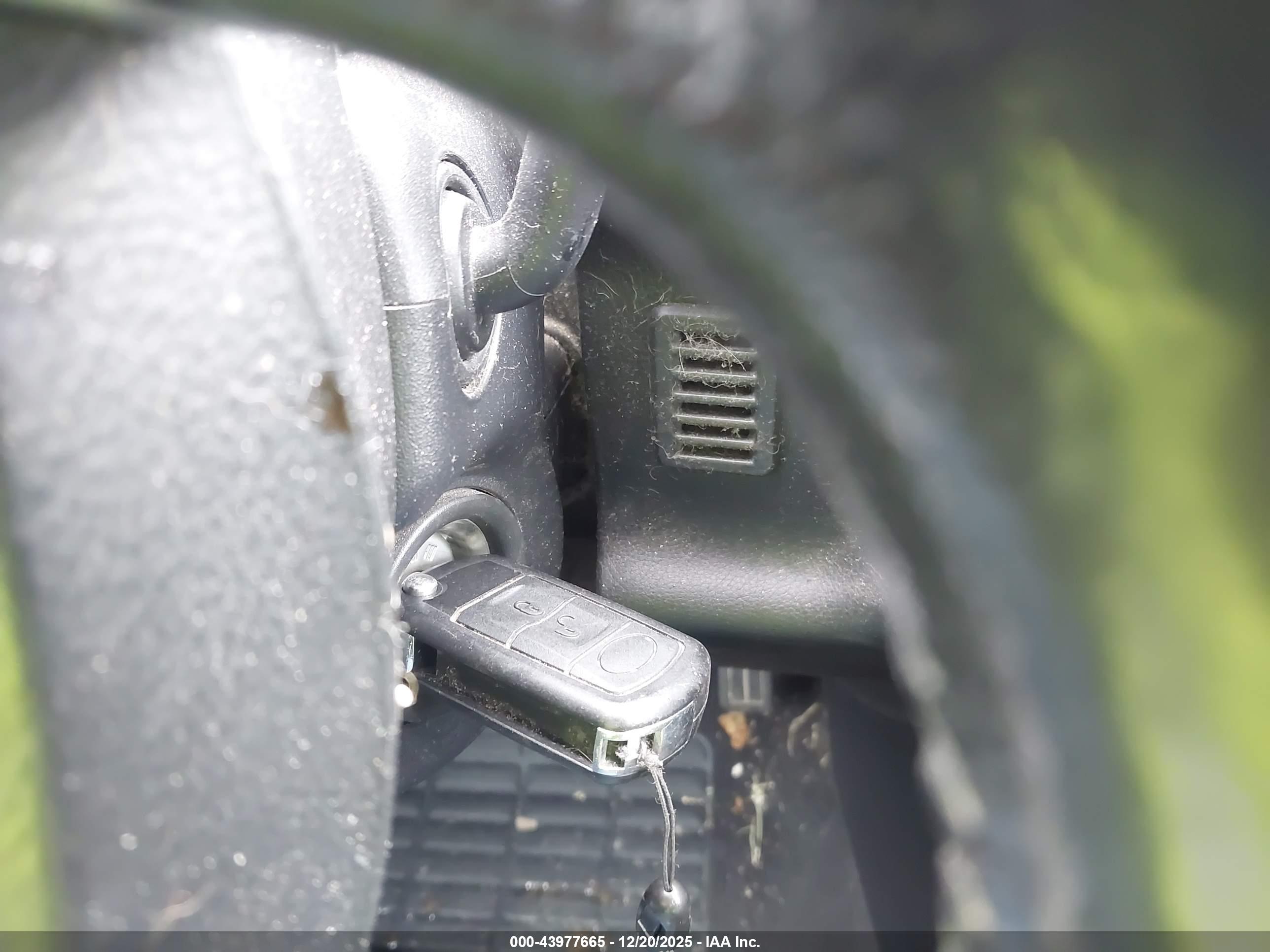 LAND ROVER image 11