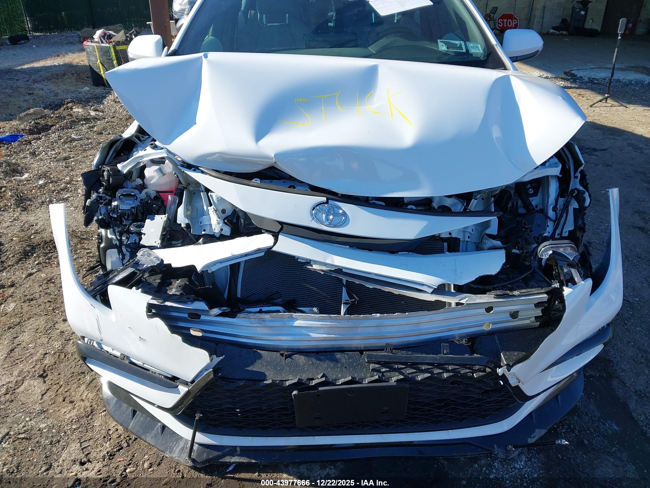 TOYOTA COROLLA image 6
