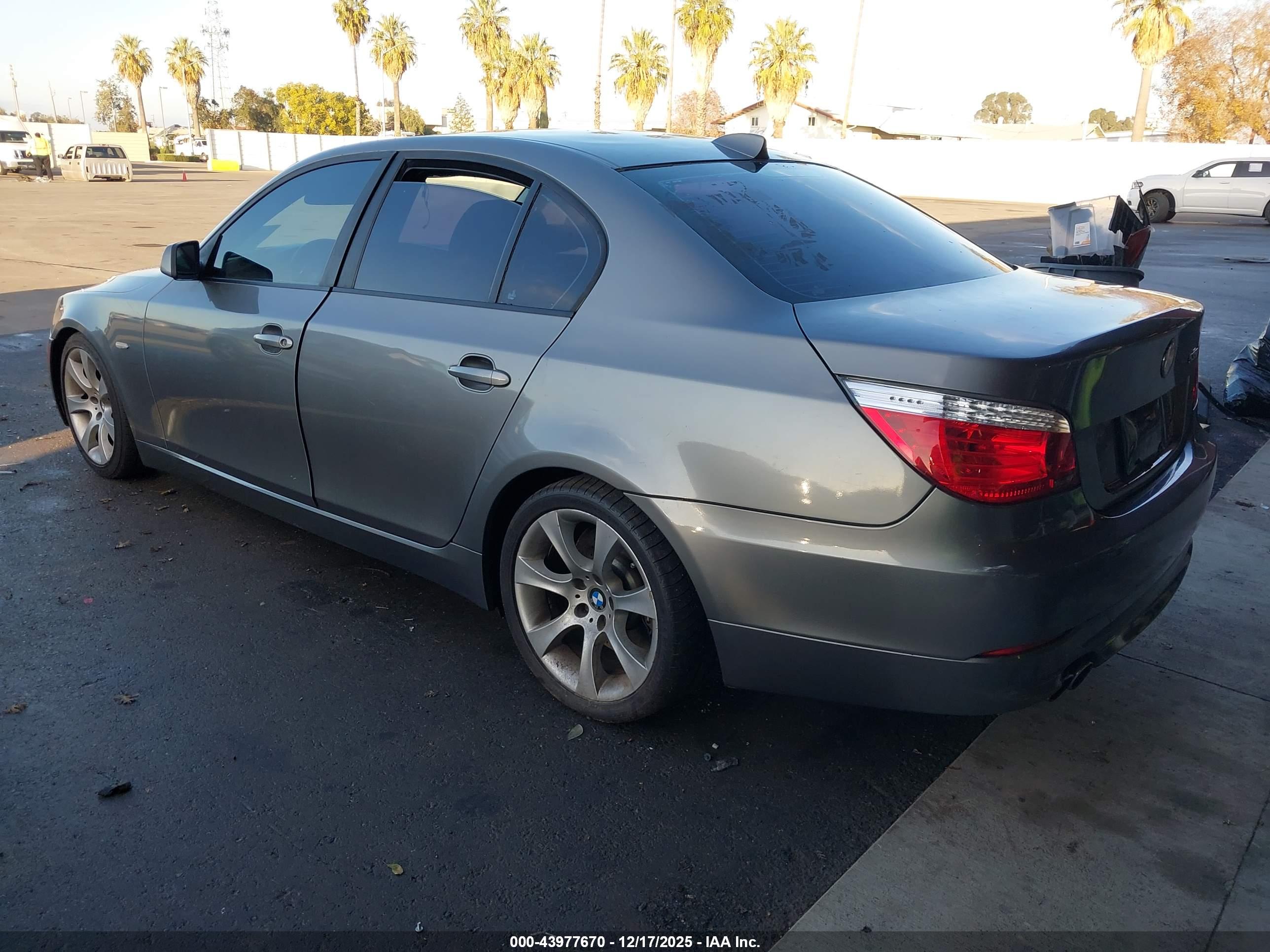 BMW 535I image 3