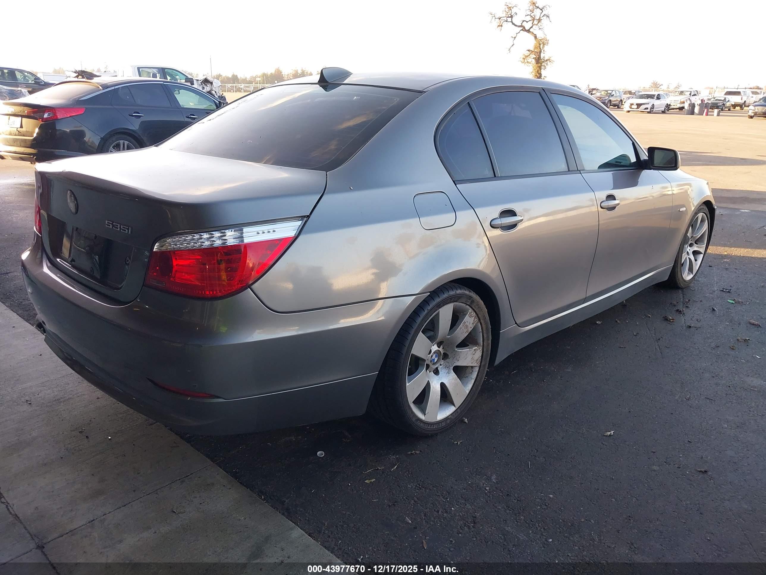 BMW 535I image 4