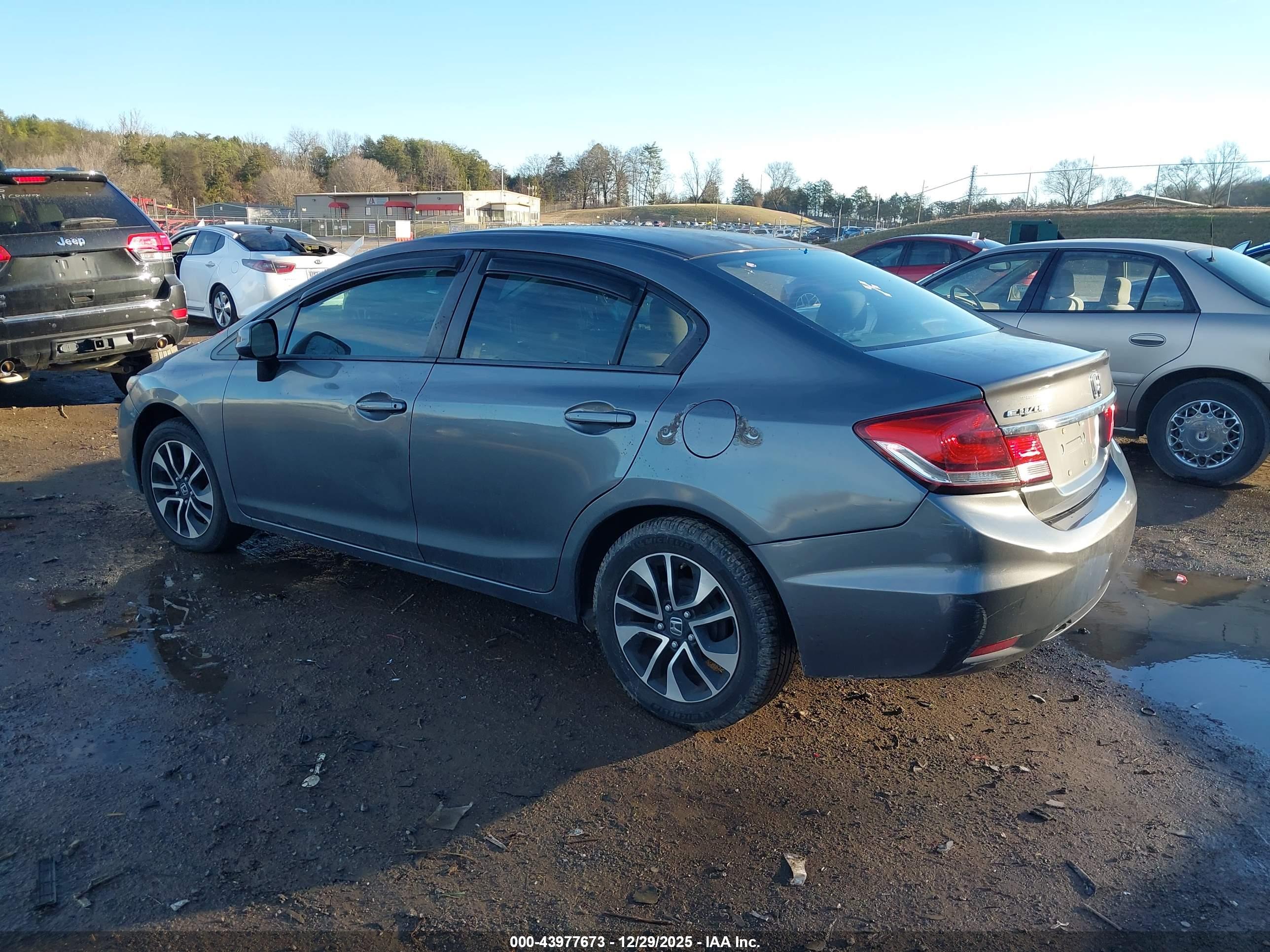 HONDA CIVIC image 3
