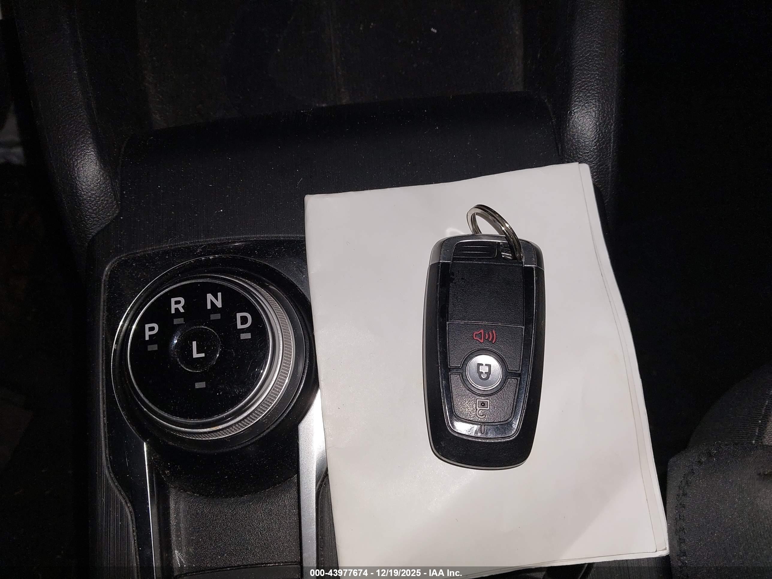 FORD ESCAPE image 11