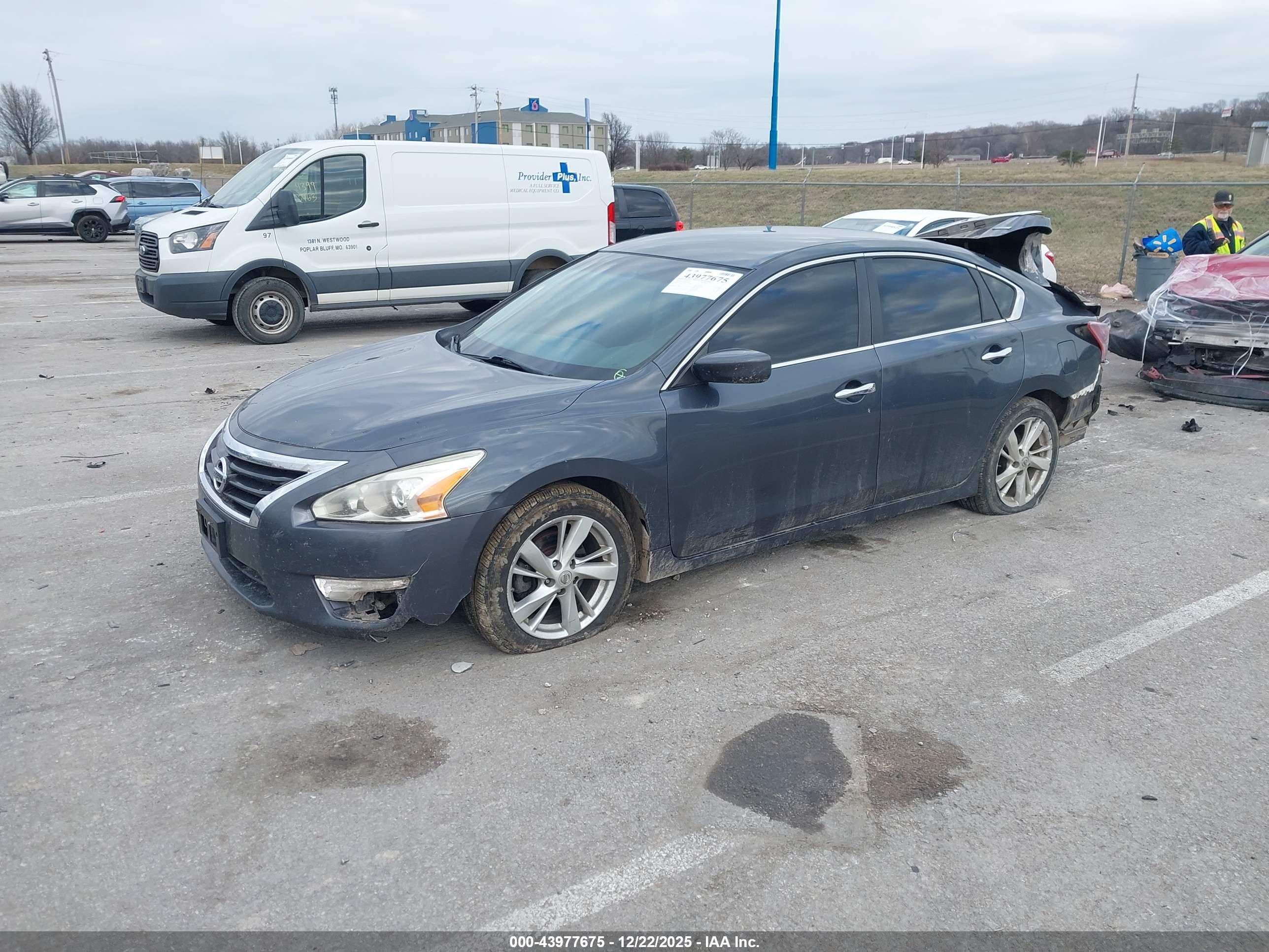 NISSAN ALTIMA image 2