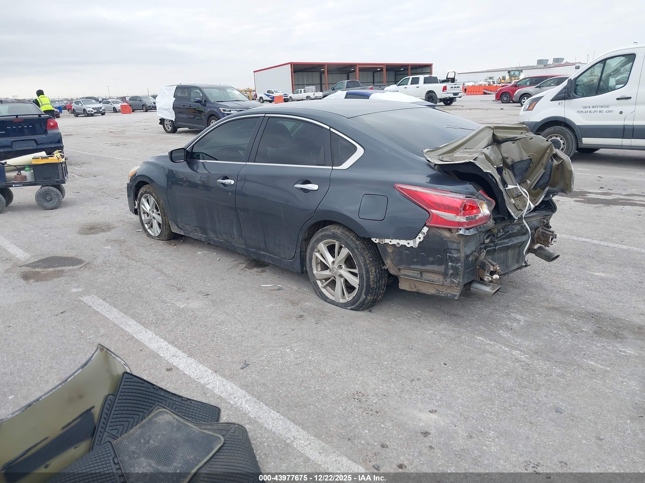 NISSAN ALTIMA image 3