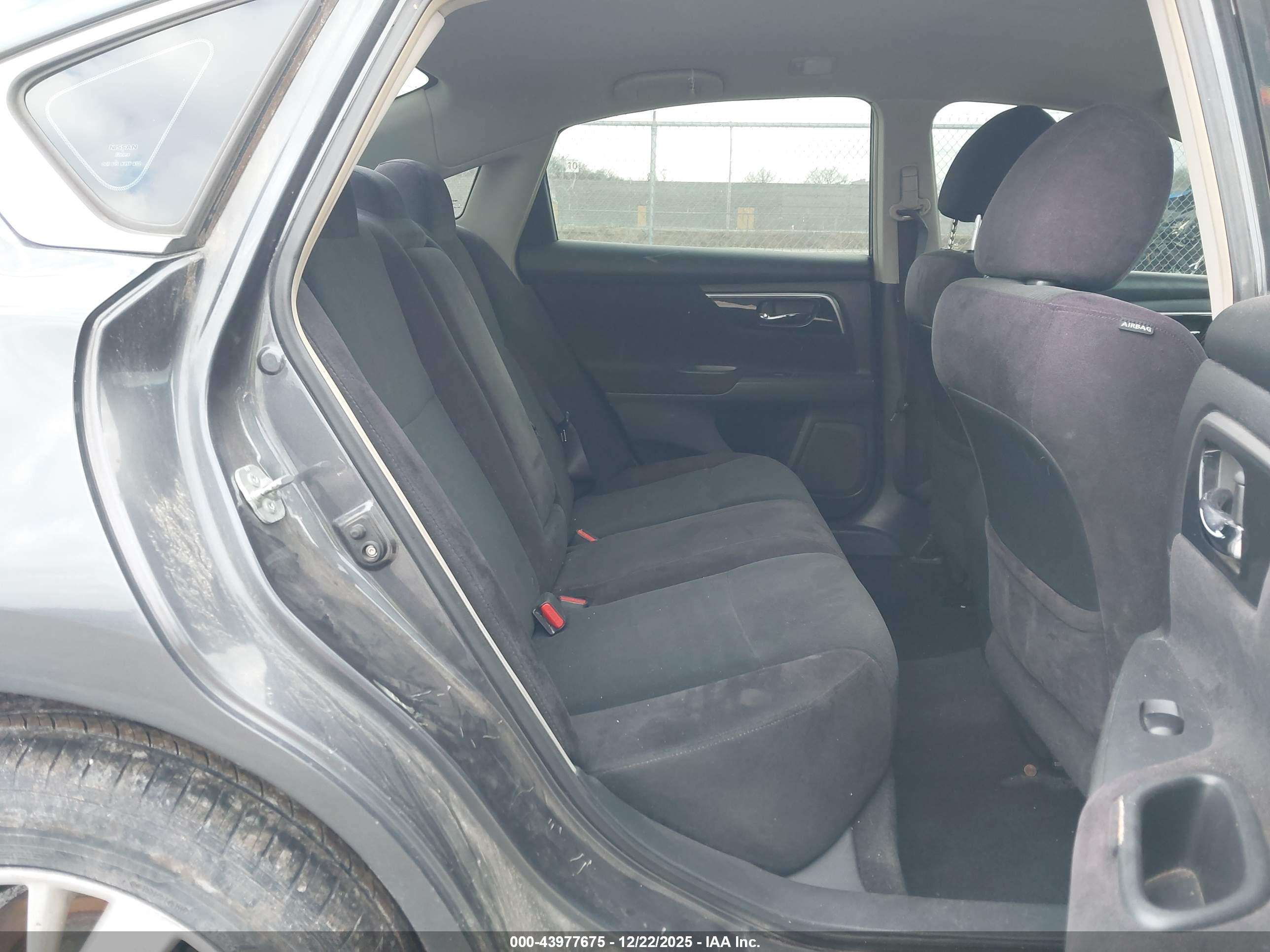 NISSAN ALTIMA image 8