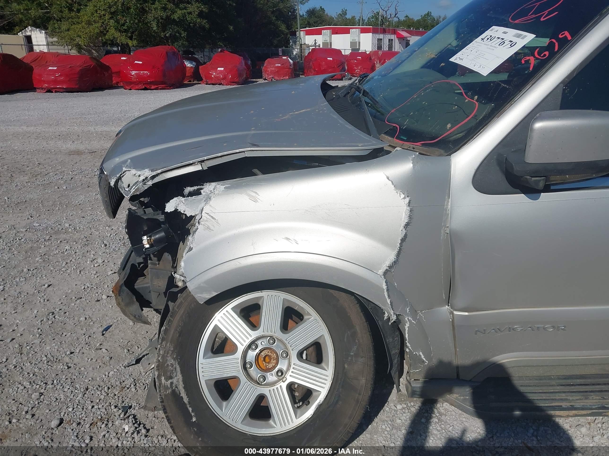 LINCOLN NAVIGATOR image 6