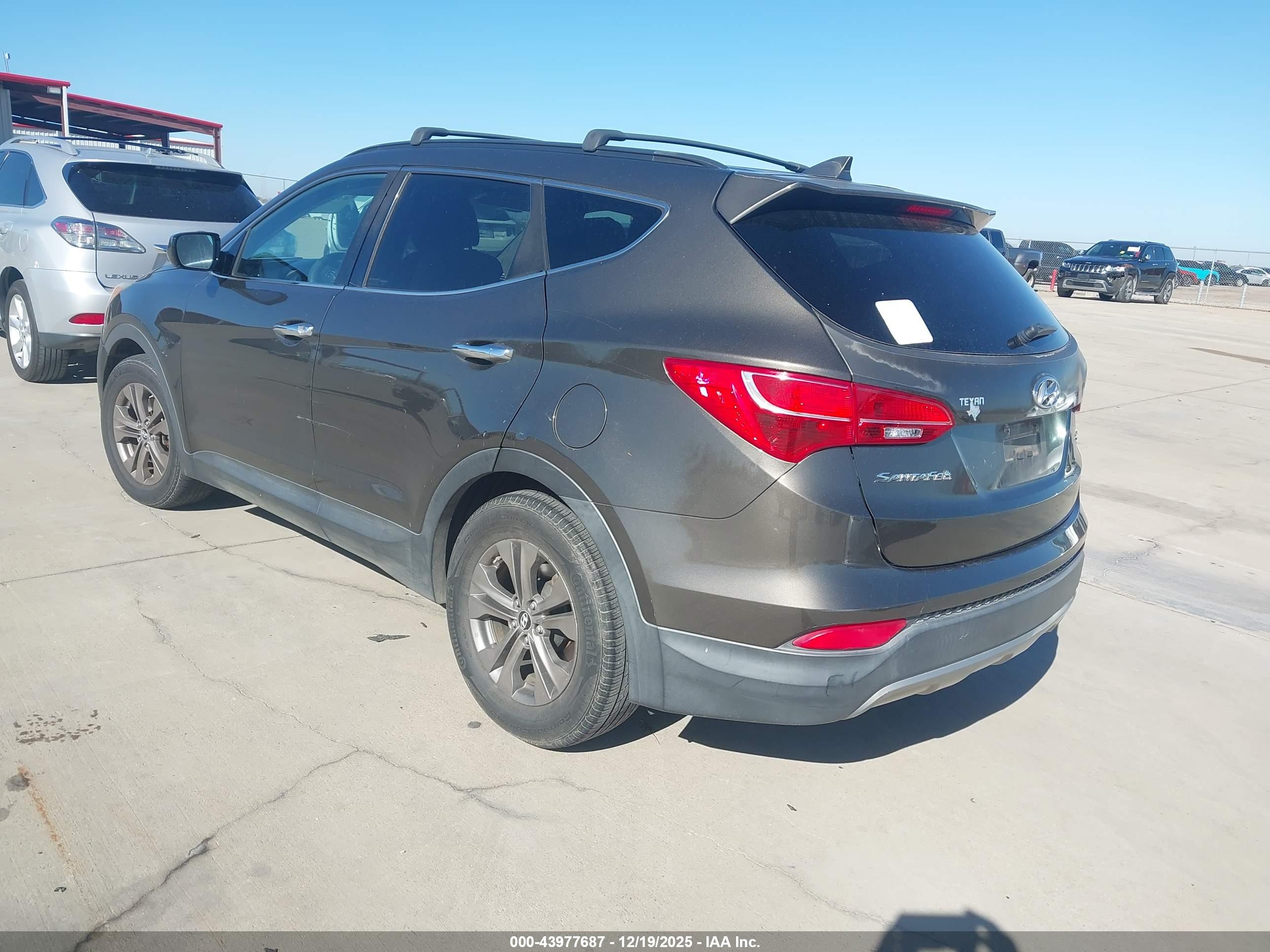 HYUNDAI SANTA image 3