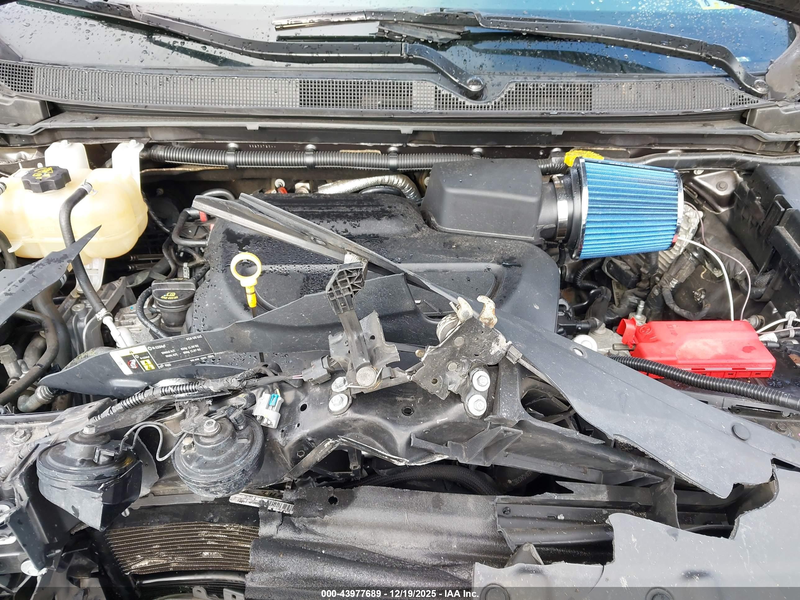 CHRYSLER PACIFICA image 10