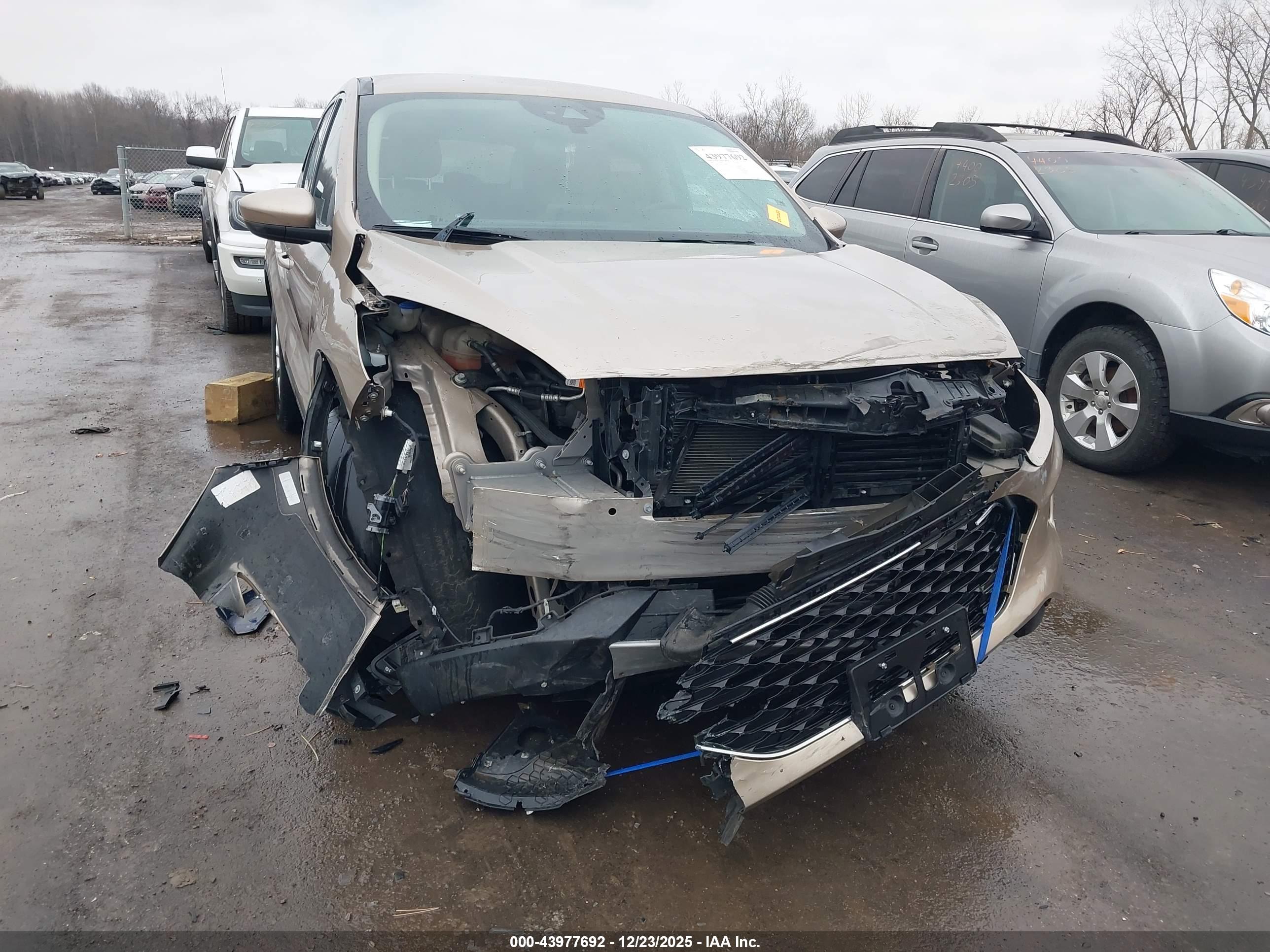 FORD ESCAPE image 6
