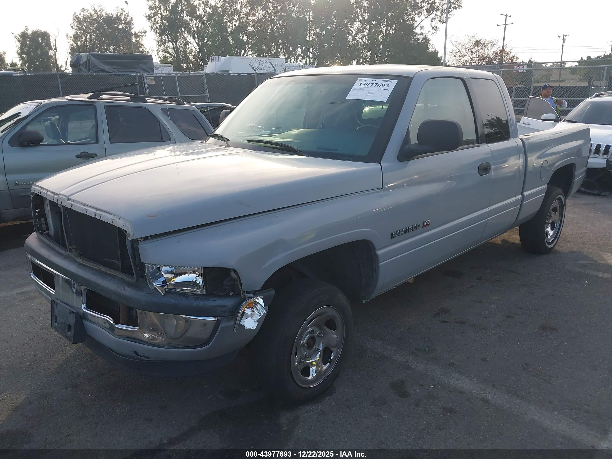 DODGE RAM image 2