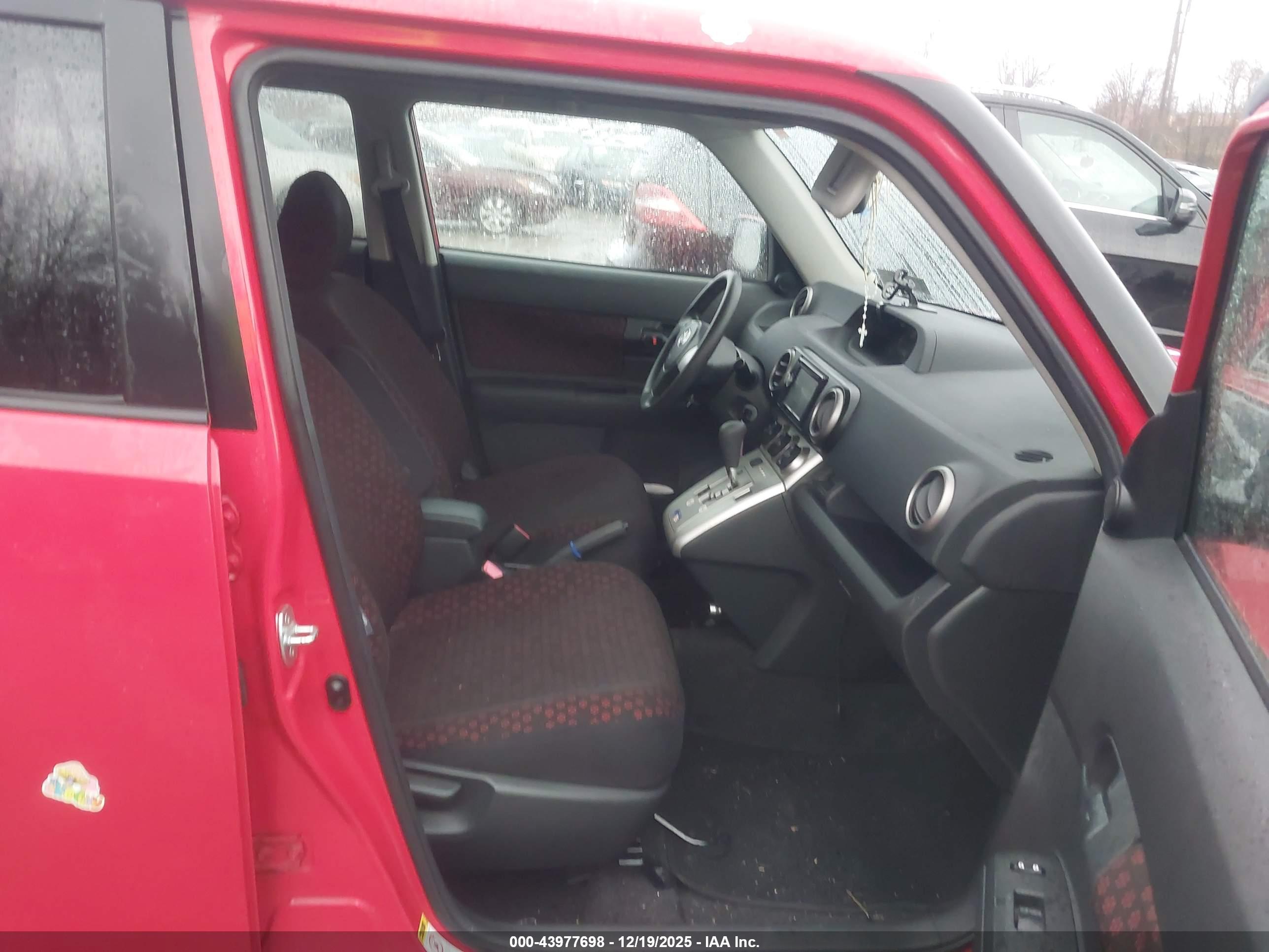 SCION XB image 5