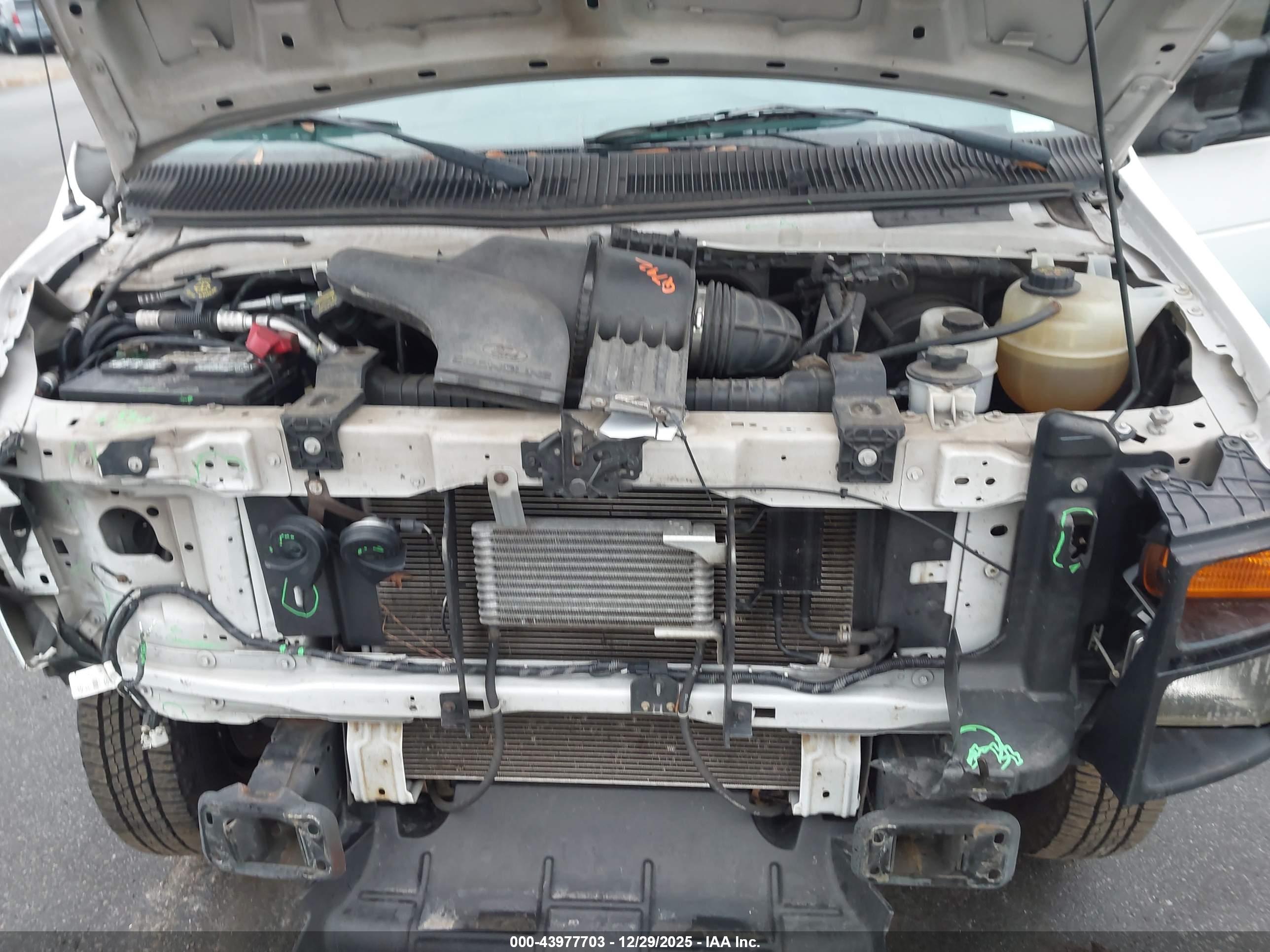 FORD E-150 image 10