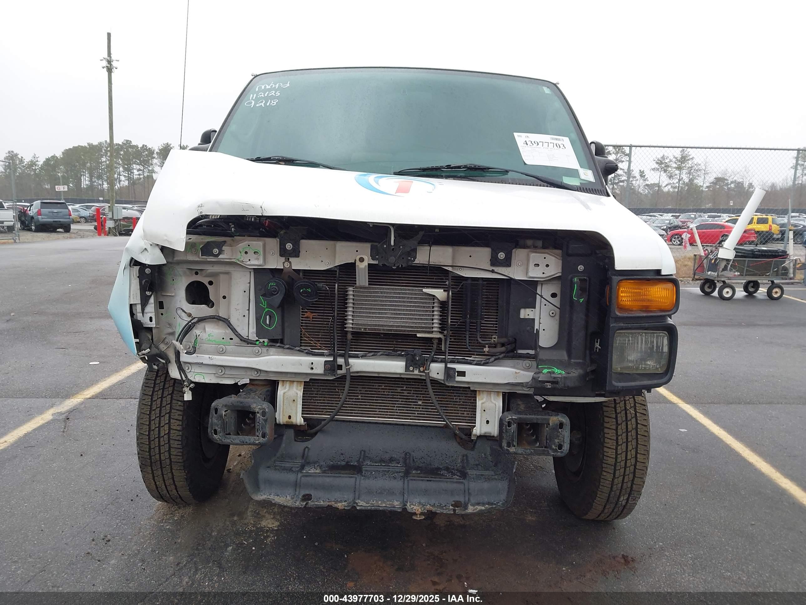 FORD E-150 image 6