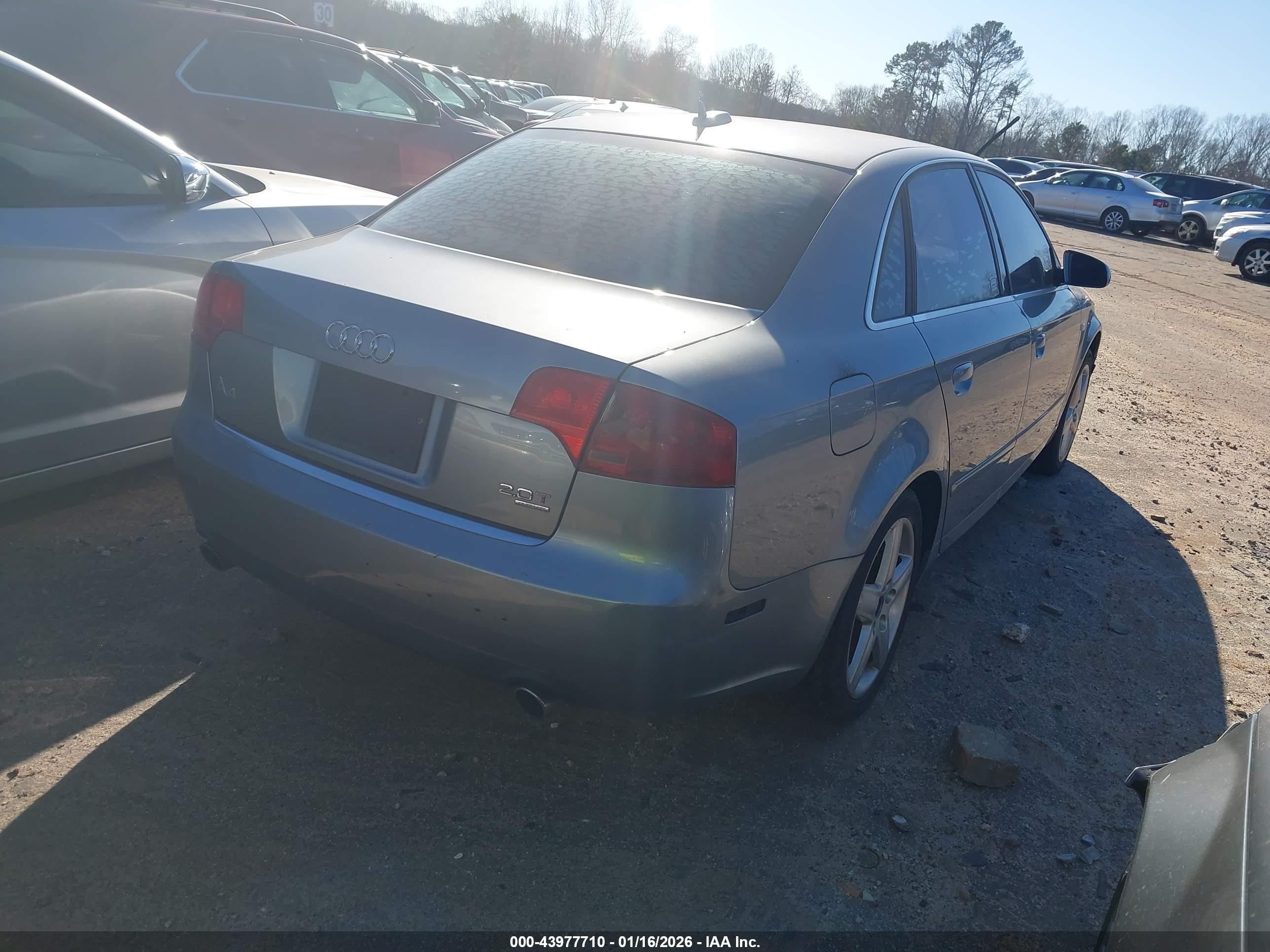 AUDI A4 image 4