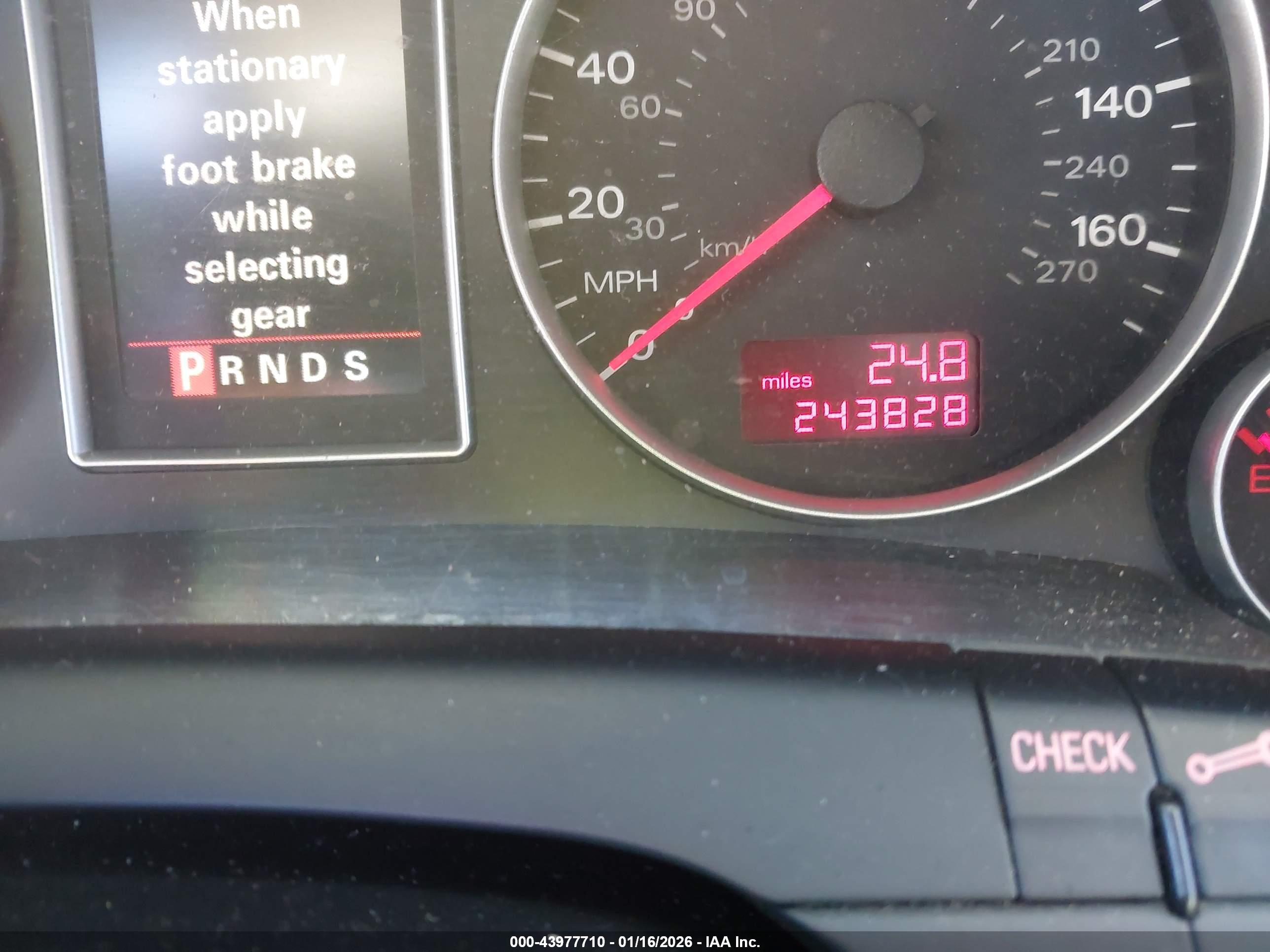 AUDI A4 image 7