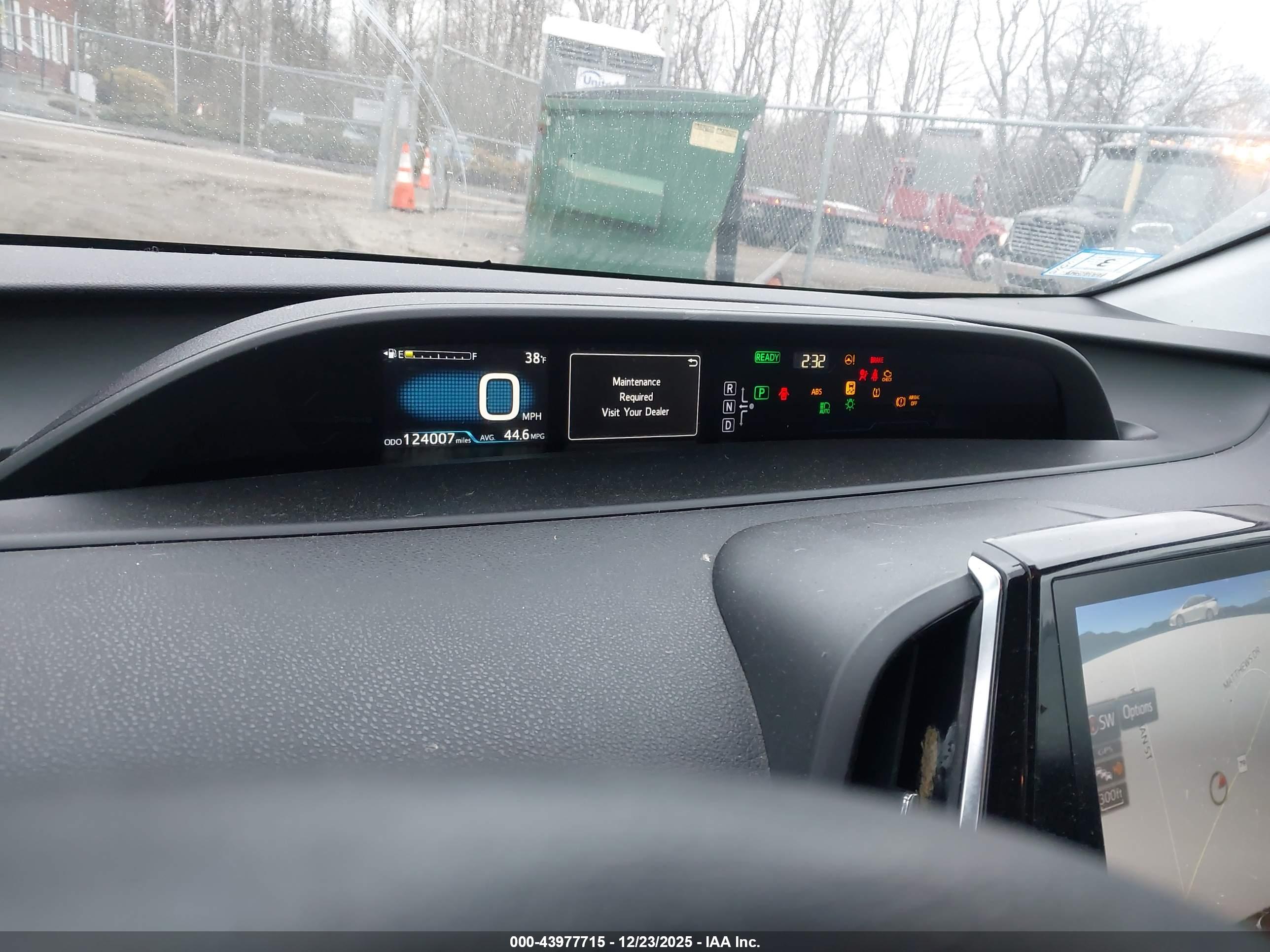 TOYOTA PRIUS image 7