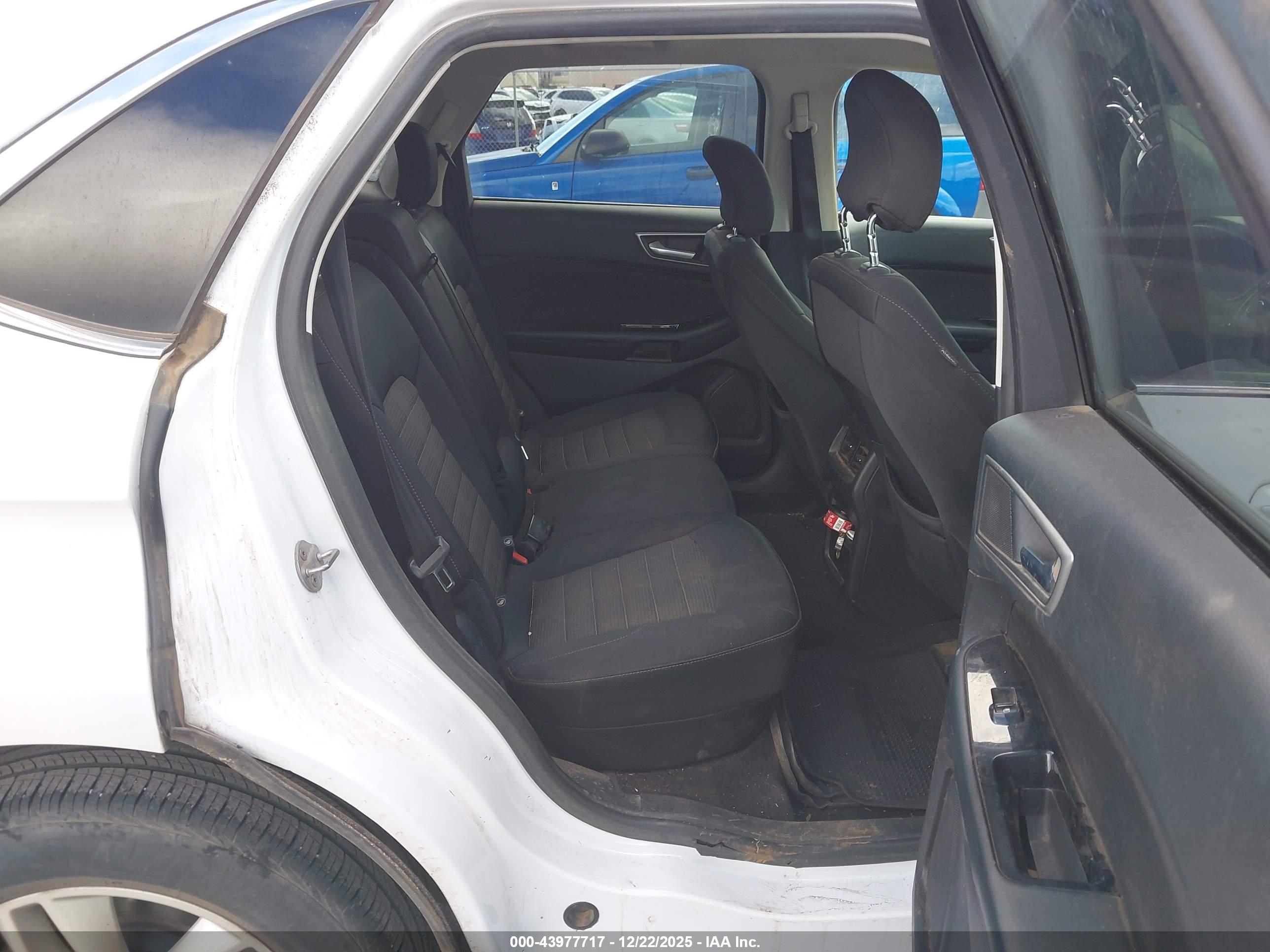 FORD EDGE image 8
