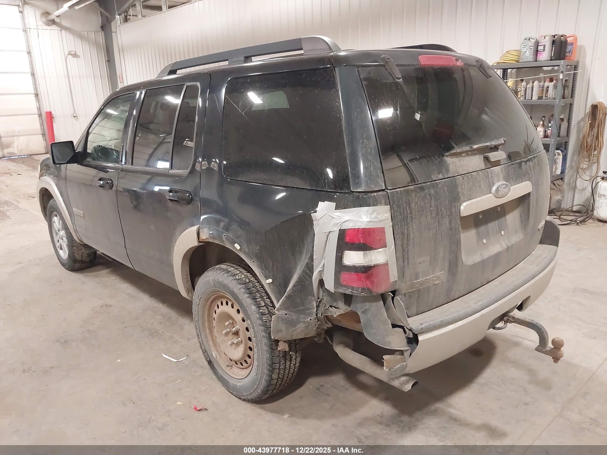 FORD EXPLORER image 3
