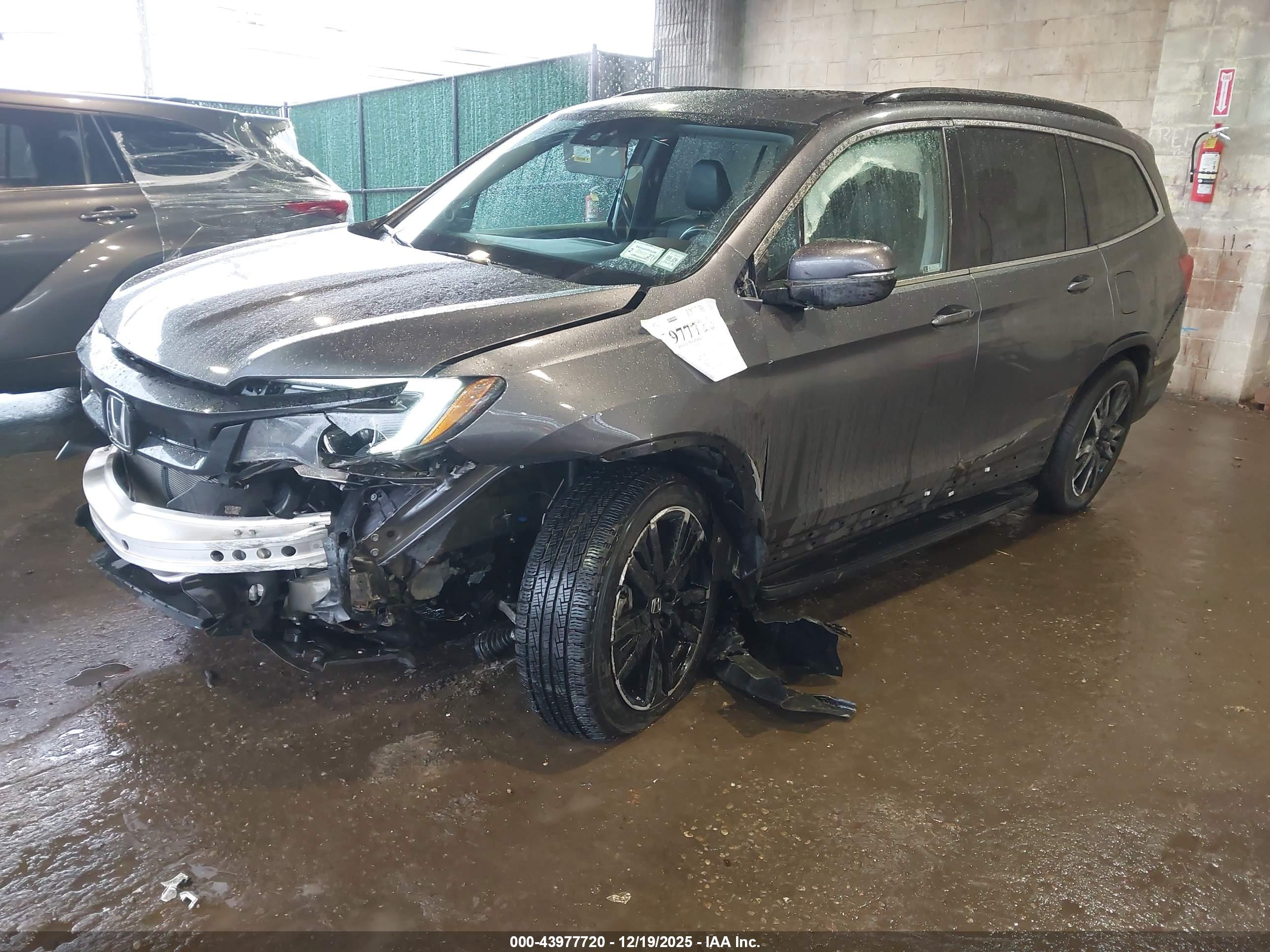 HONDA PILOT image 2