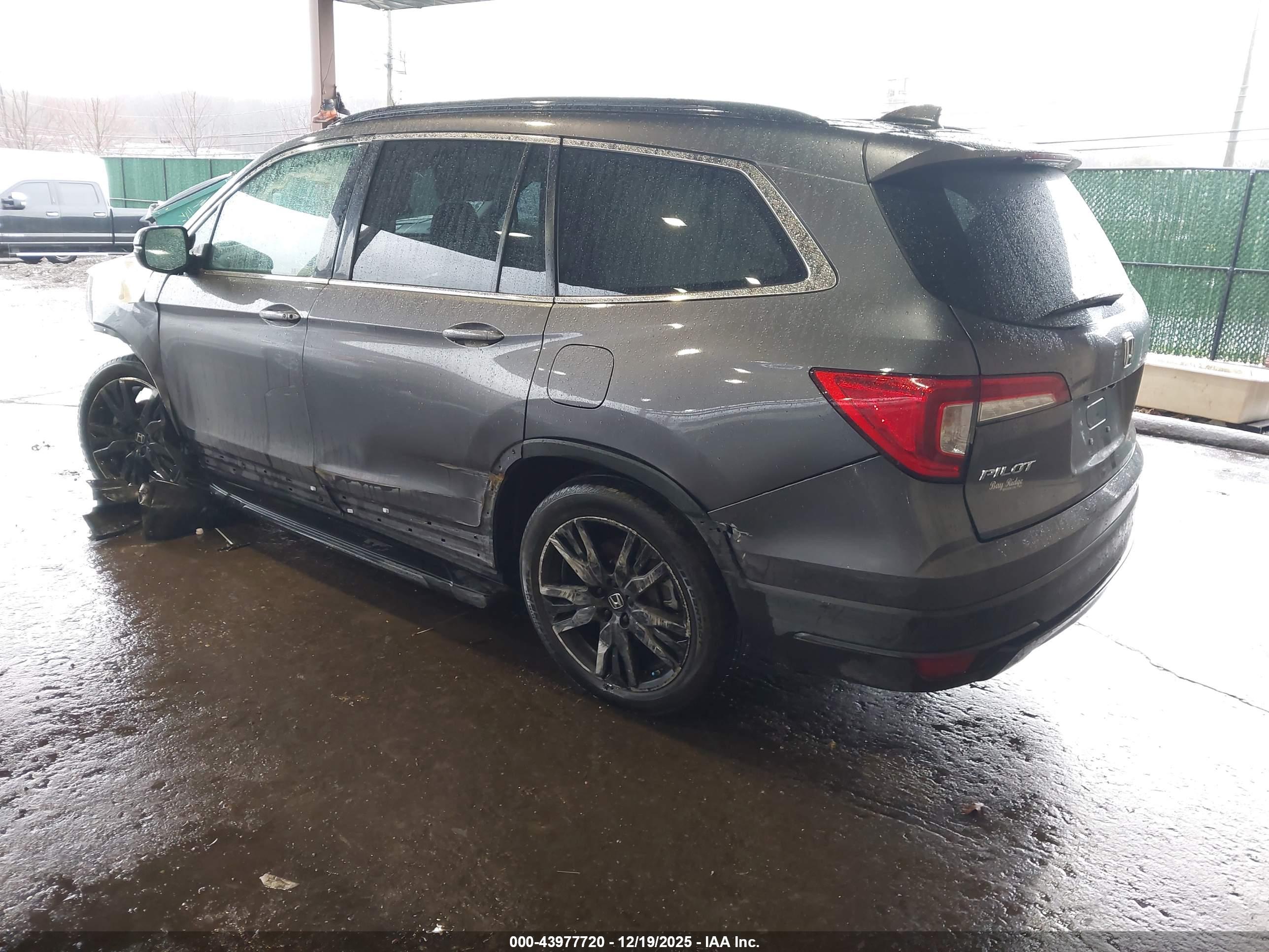 HONDA PILOT image 3