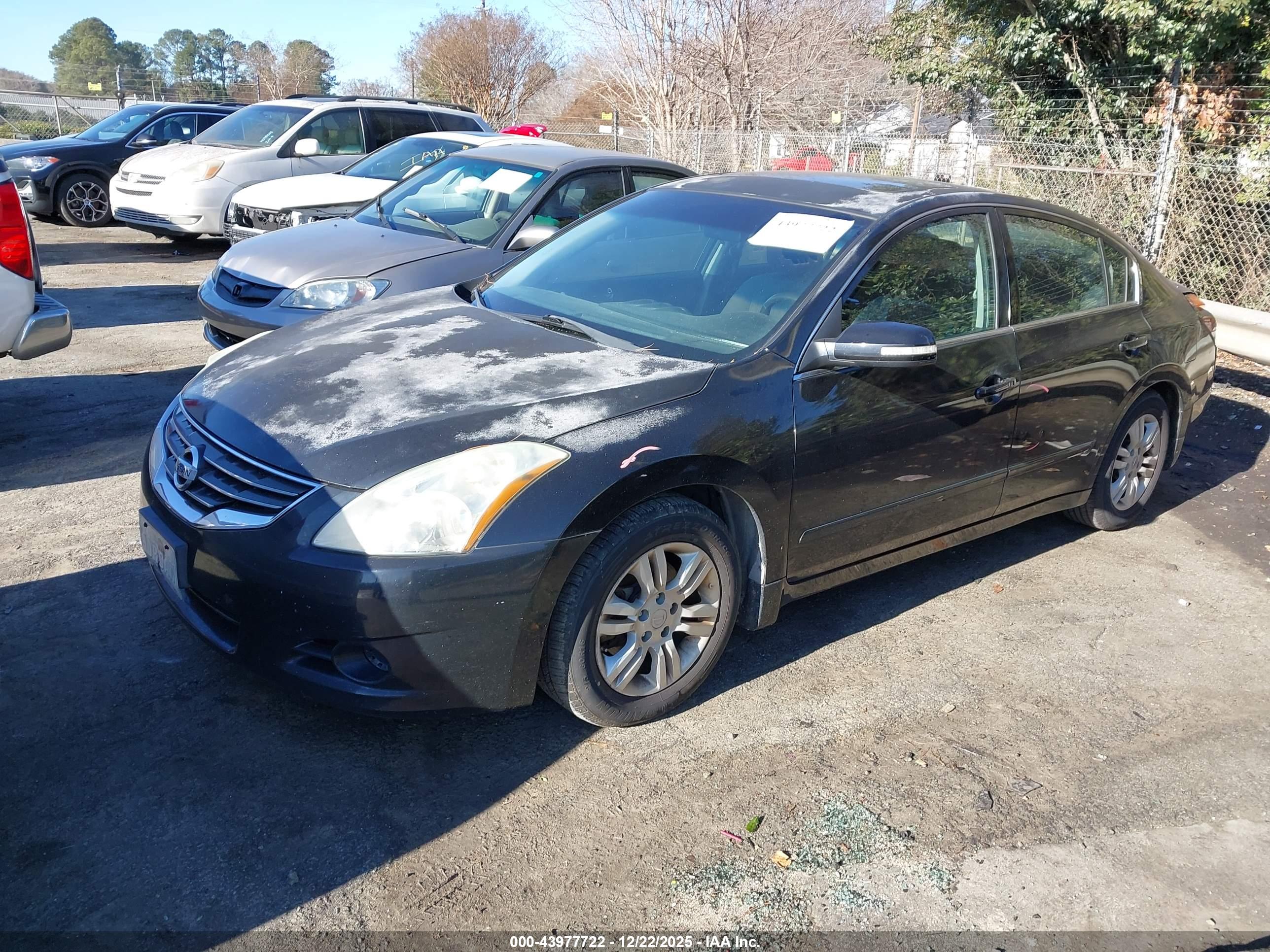 NISSAN ALTIMA image 2