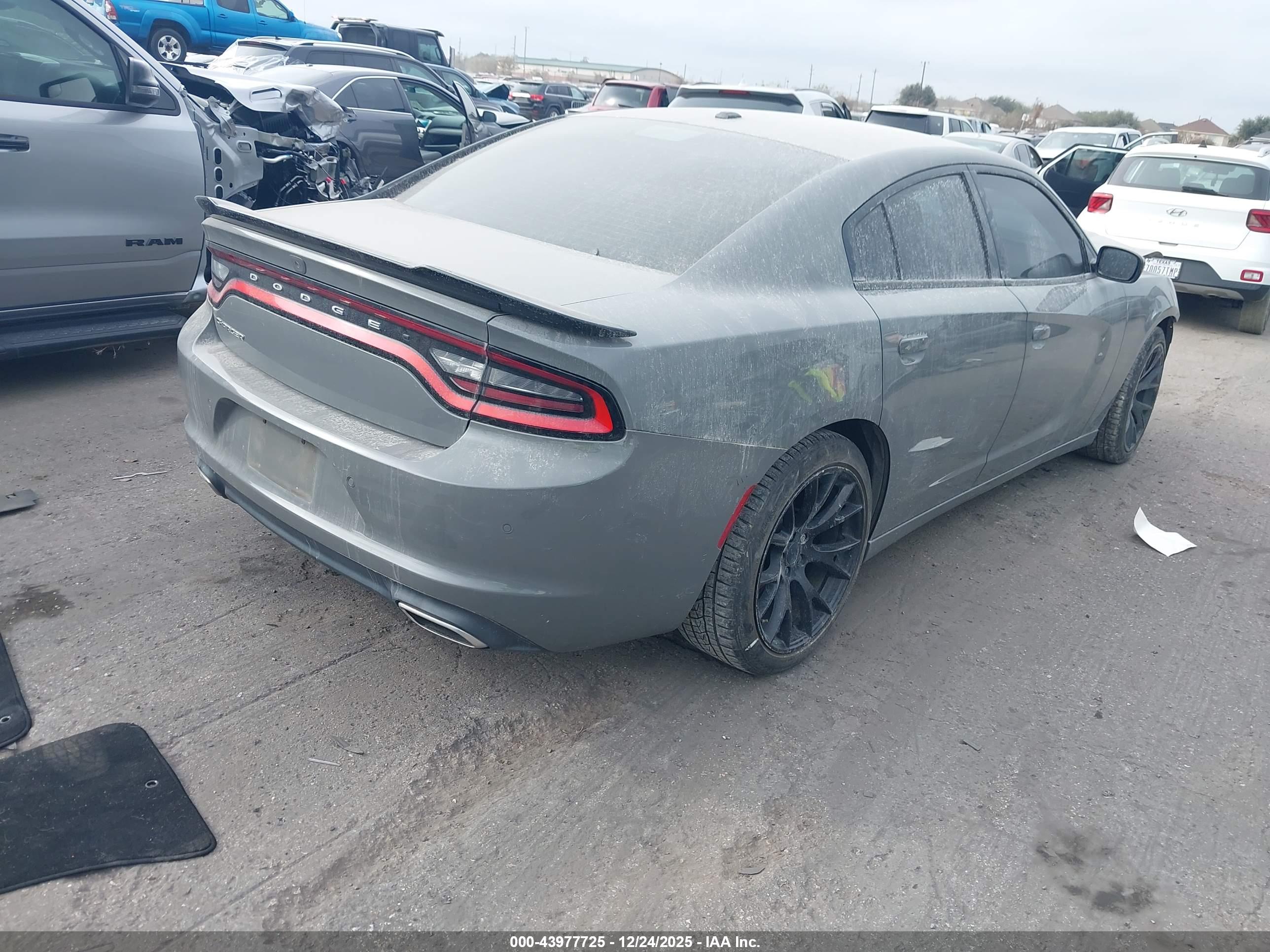 DODGE CHARGER image 4