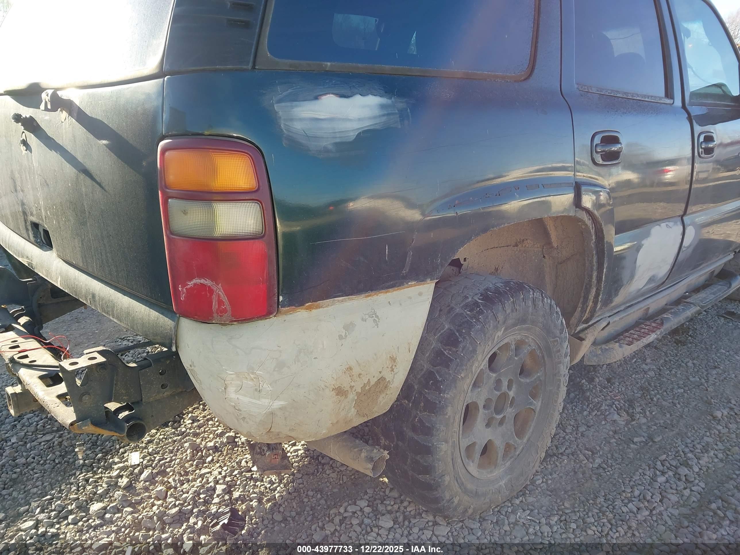 CHEVROLET TAHOE image 6