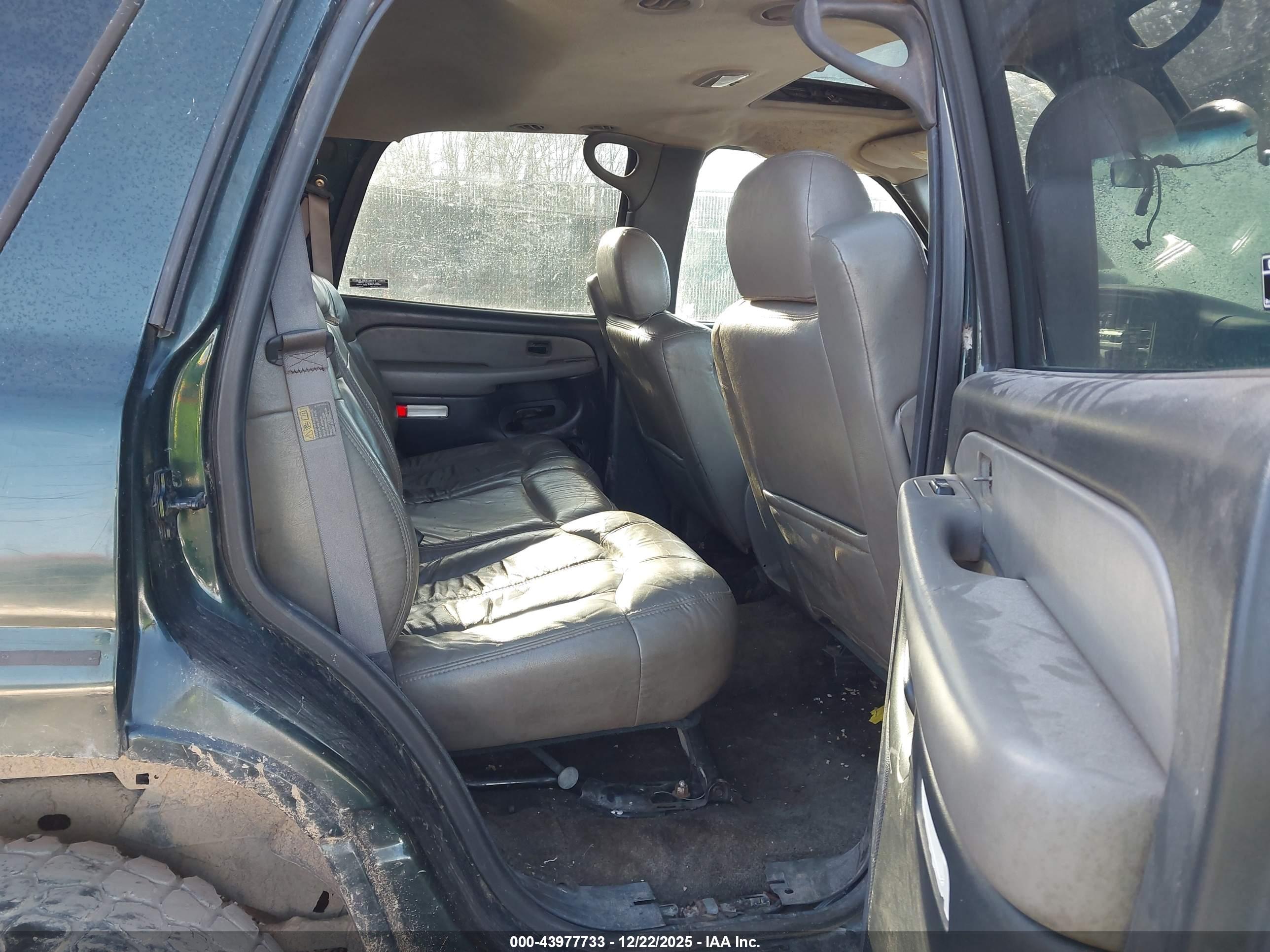 CHEVROLET TAHOE image 8