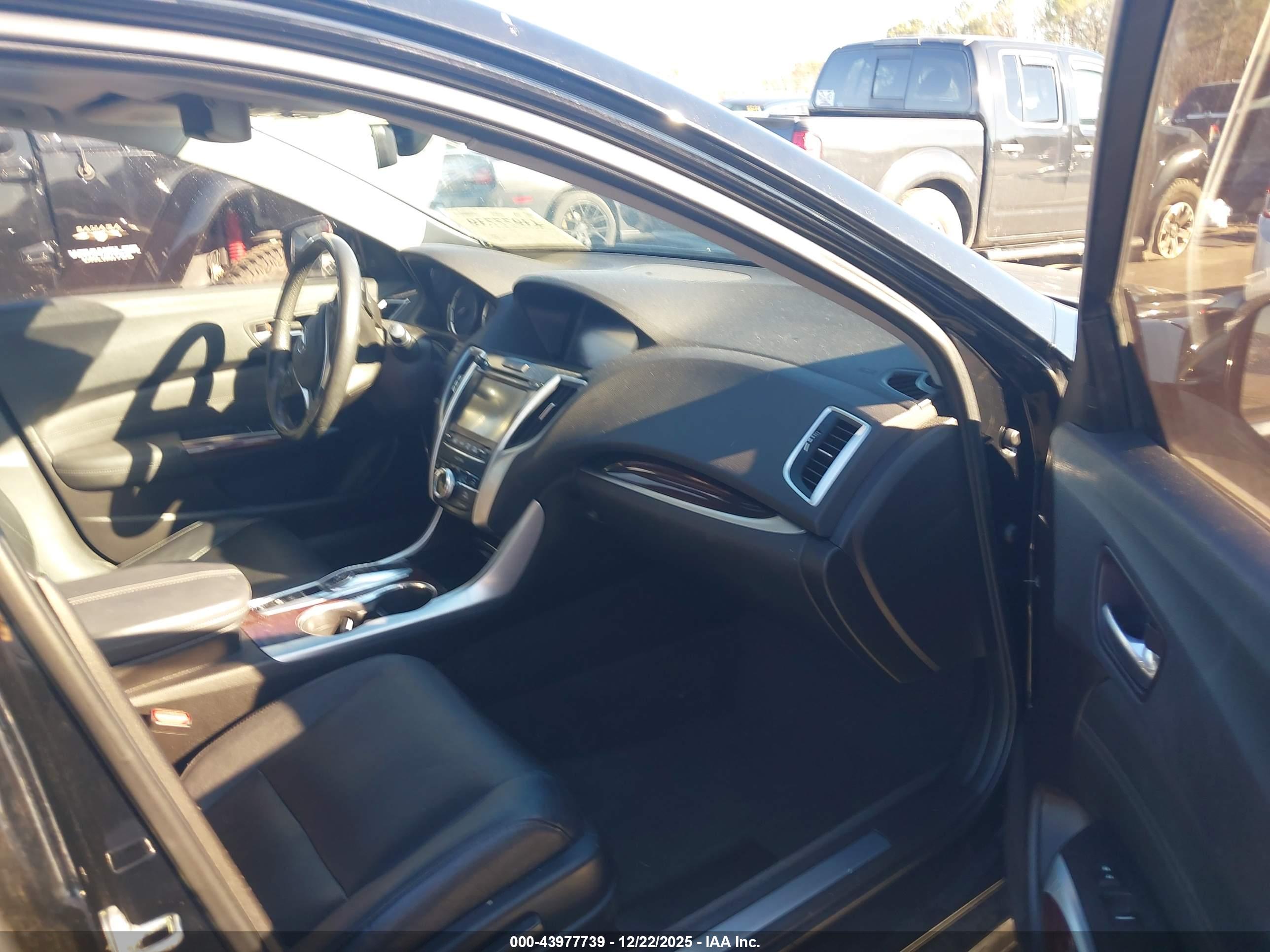 ACURA TLX image 5