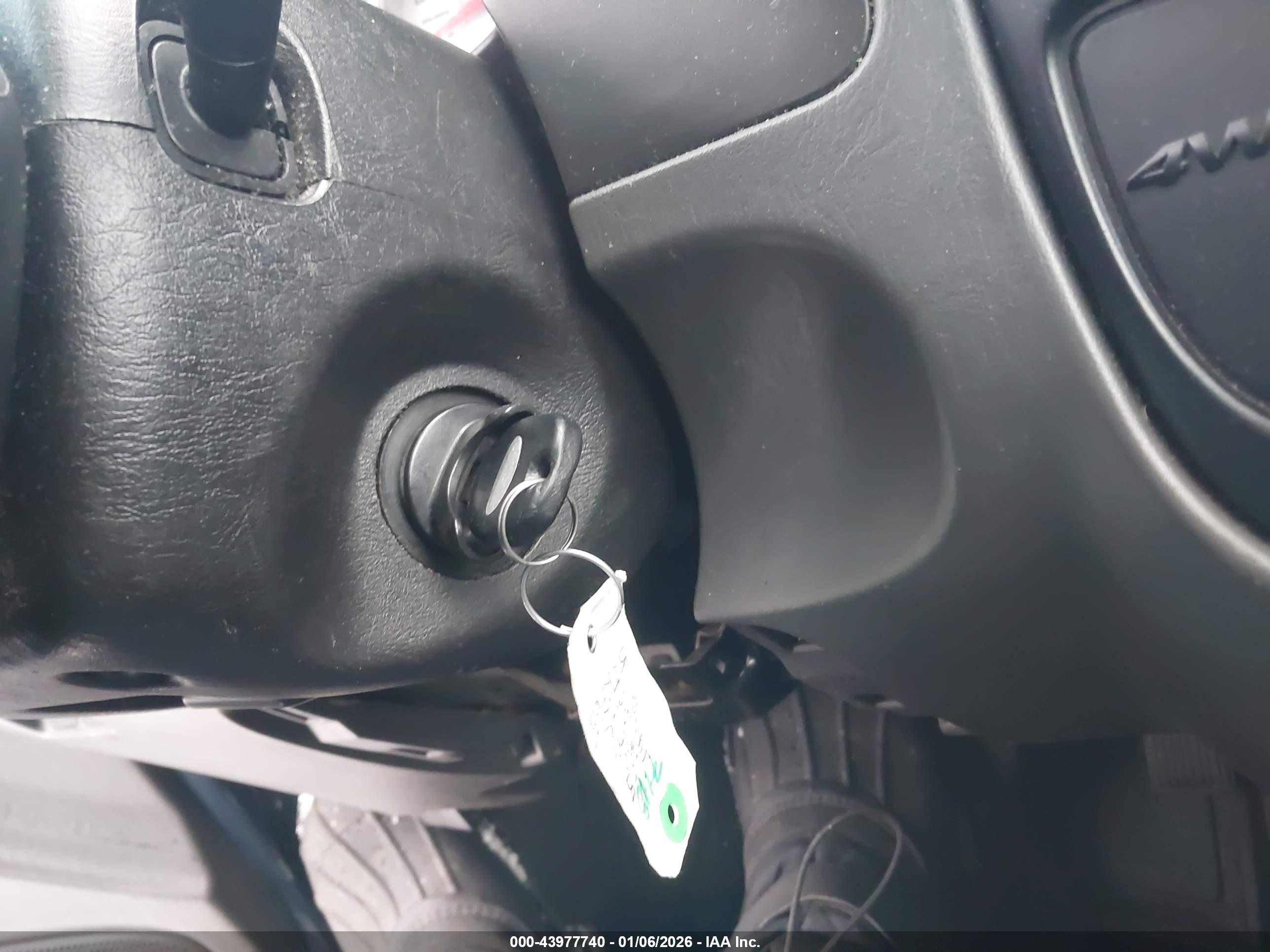 FORD ESCAPE image 11