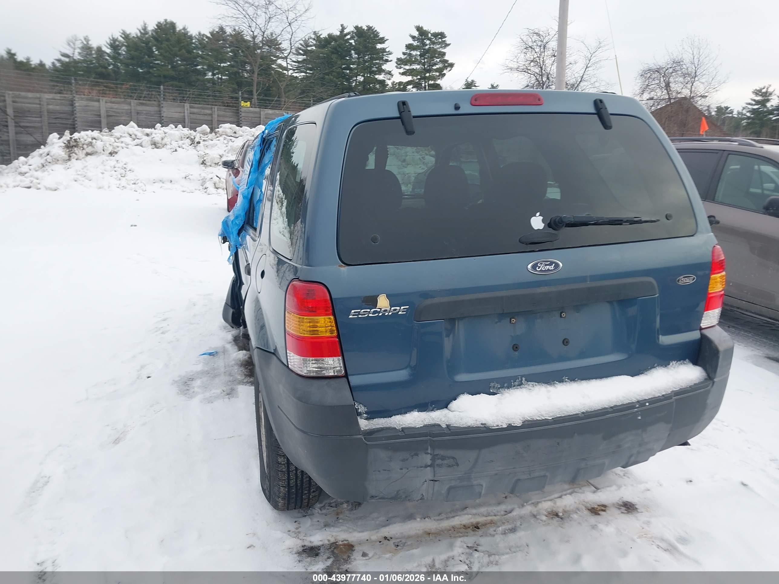 FORD ESCAPE image 3