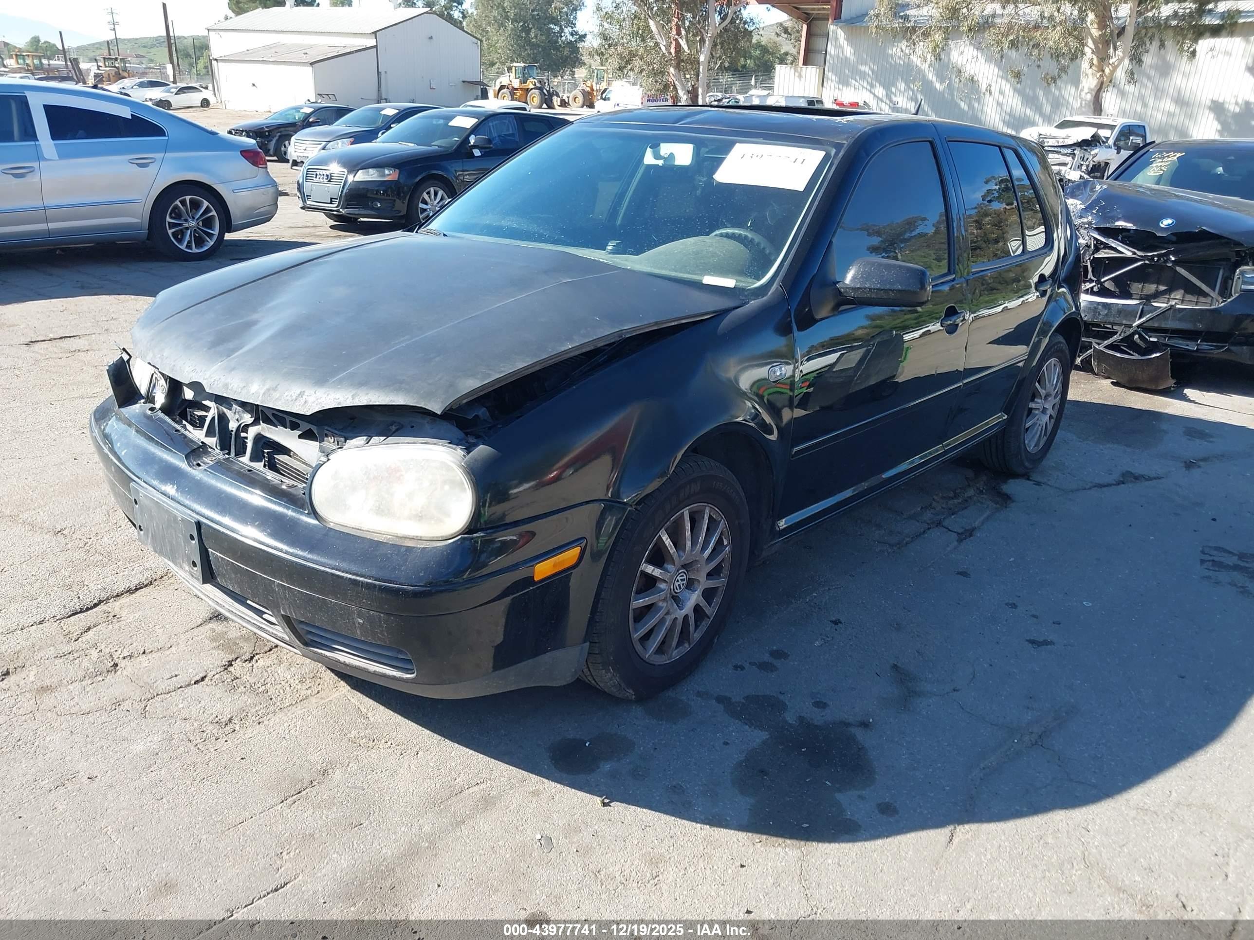 VOLKSWAGEN GOLF image 2