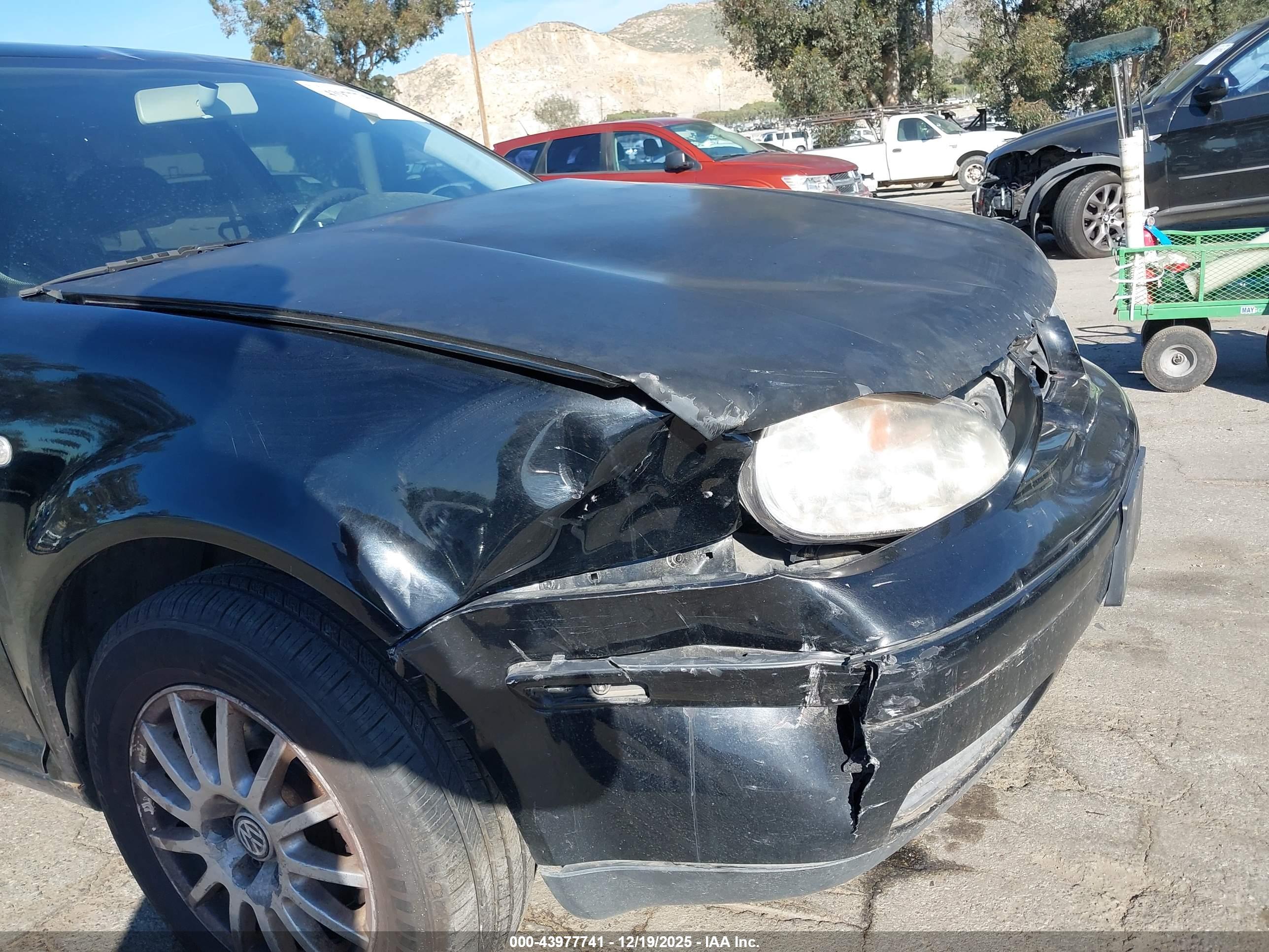 VOLKSWAGEN GOLF image 6