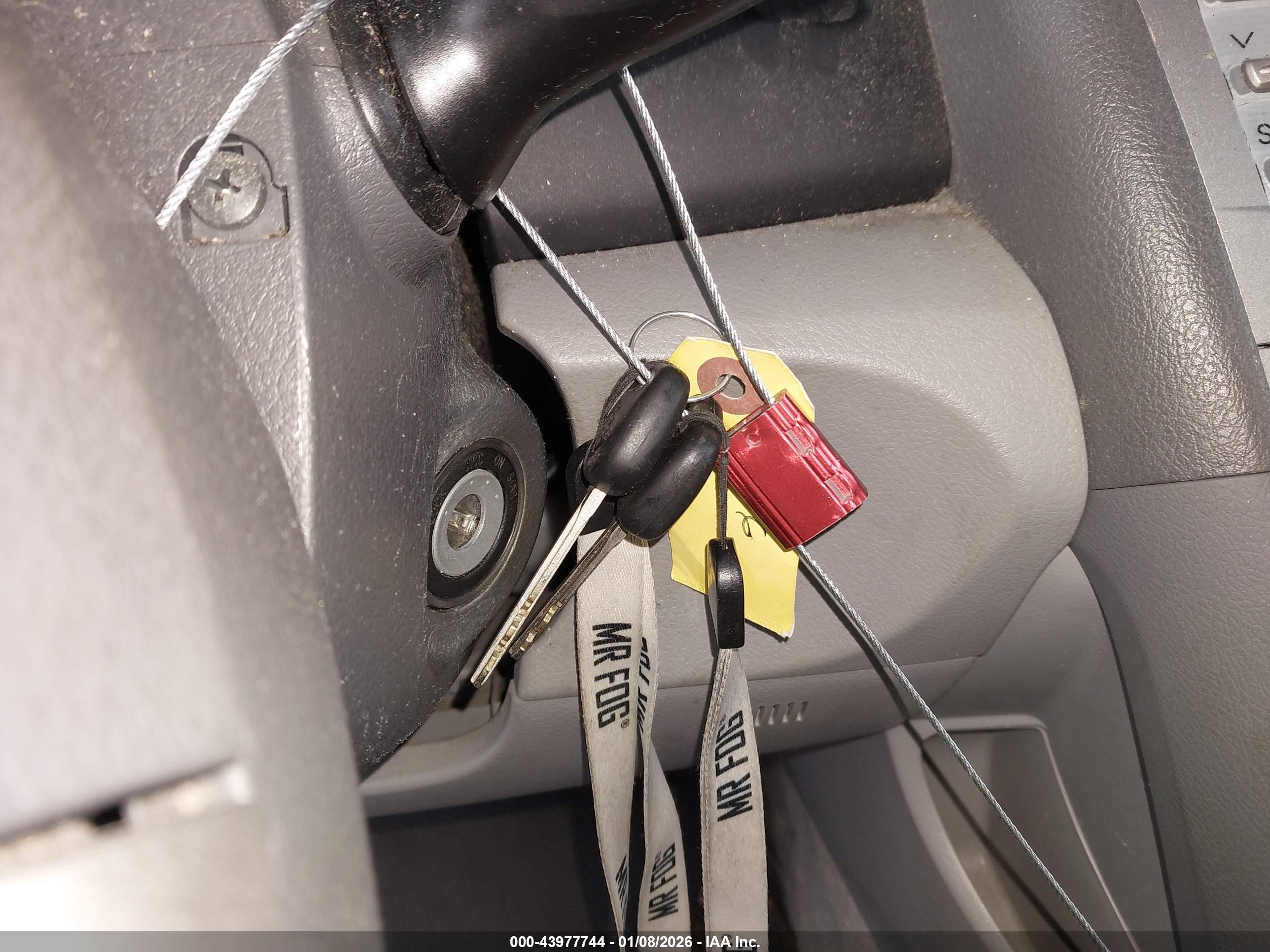 TOYOTA CAMRY image 11