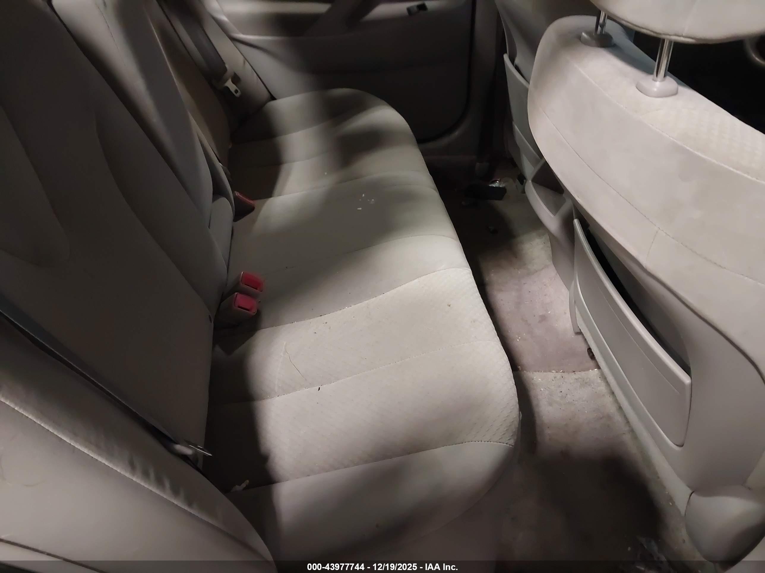 TOYOTA CAMRY image 8