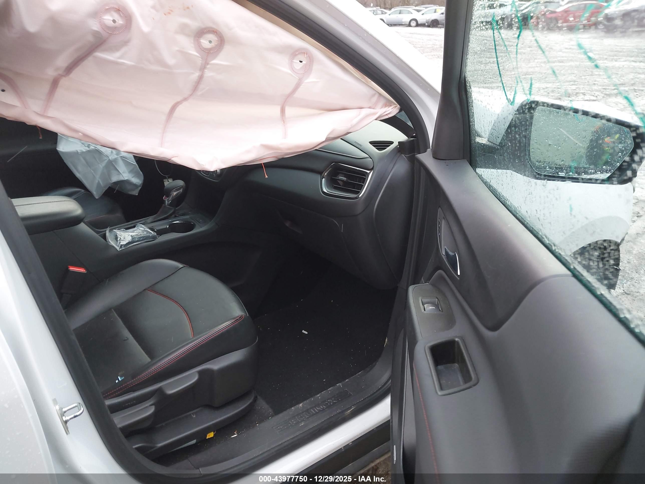 CHEVROLET EQUINOX image 5