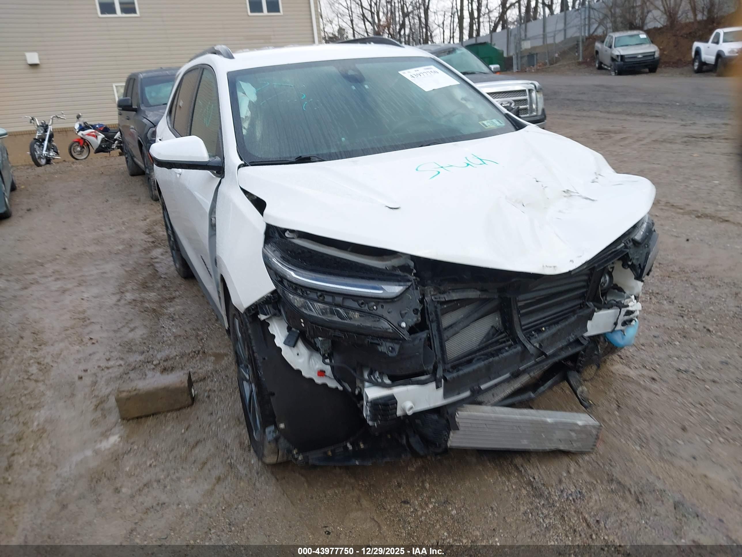 CHEVROLET EQUINOX image 6